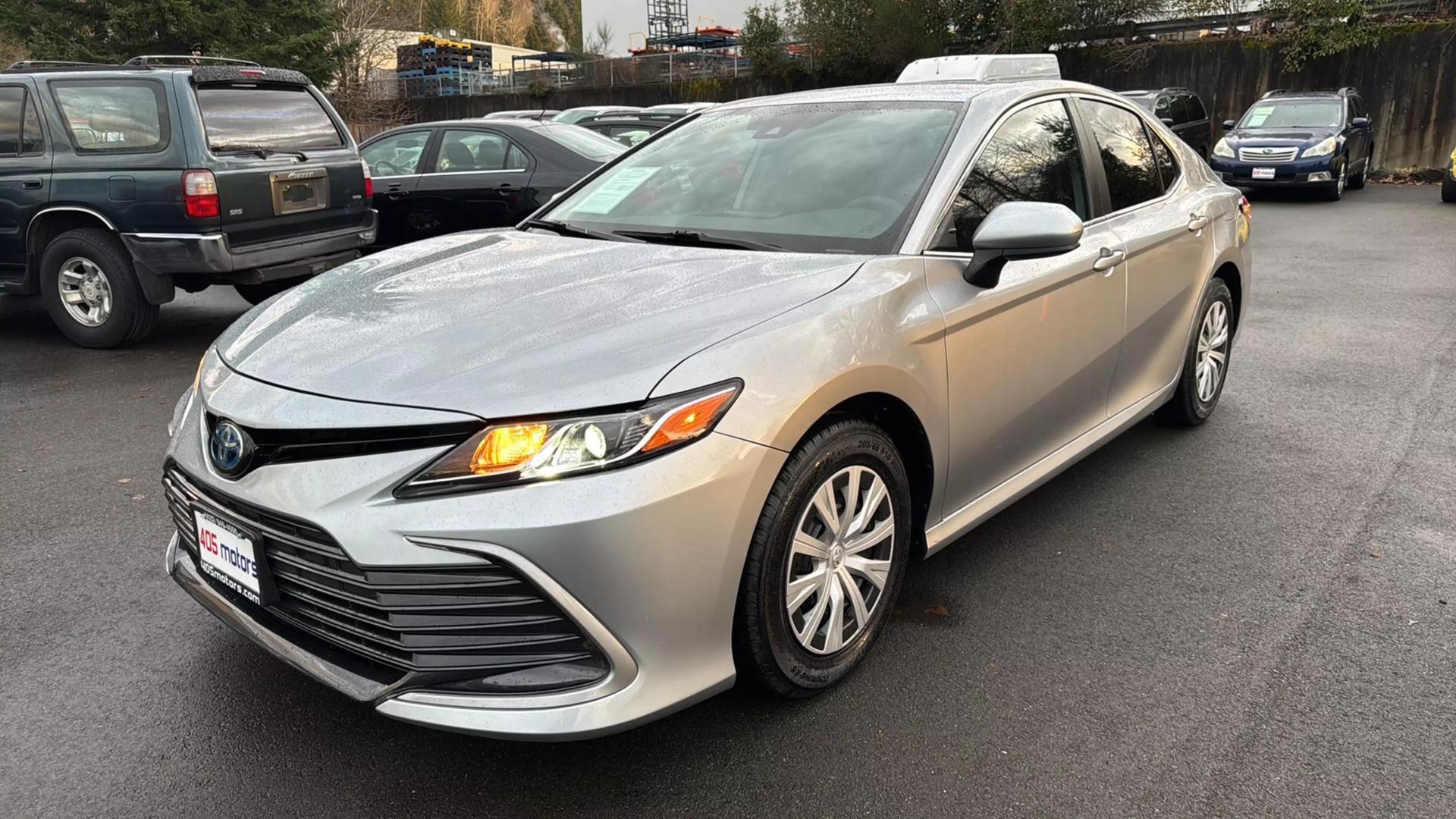 2022 Toyota Camry LE photo 9