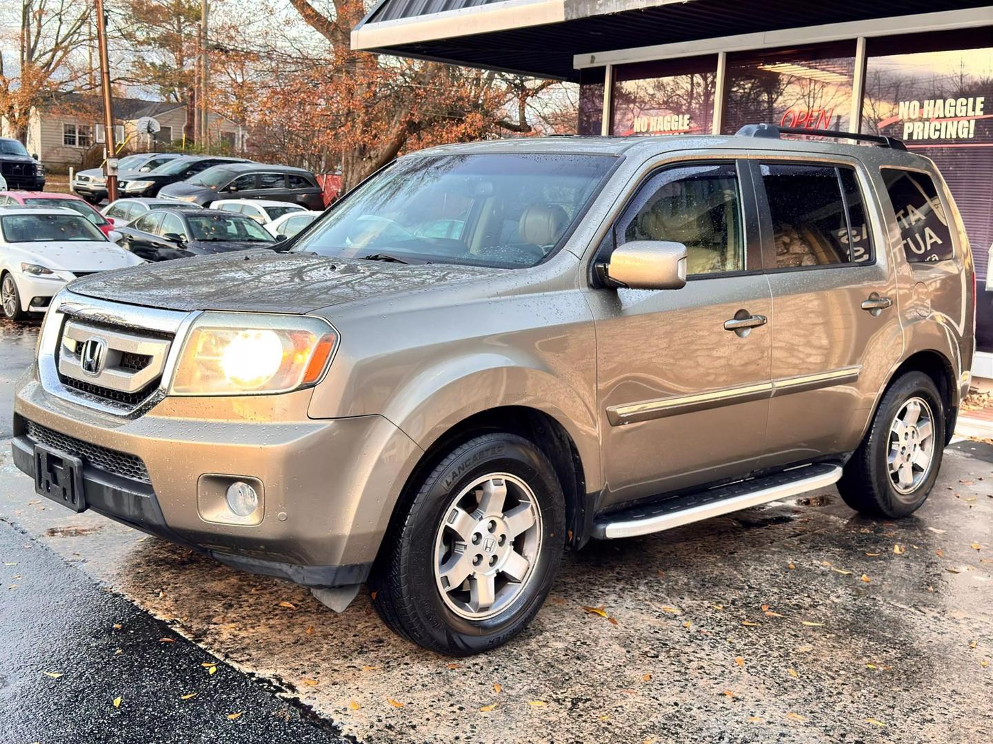 2011 Honda Pilot Touring photo 2