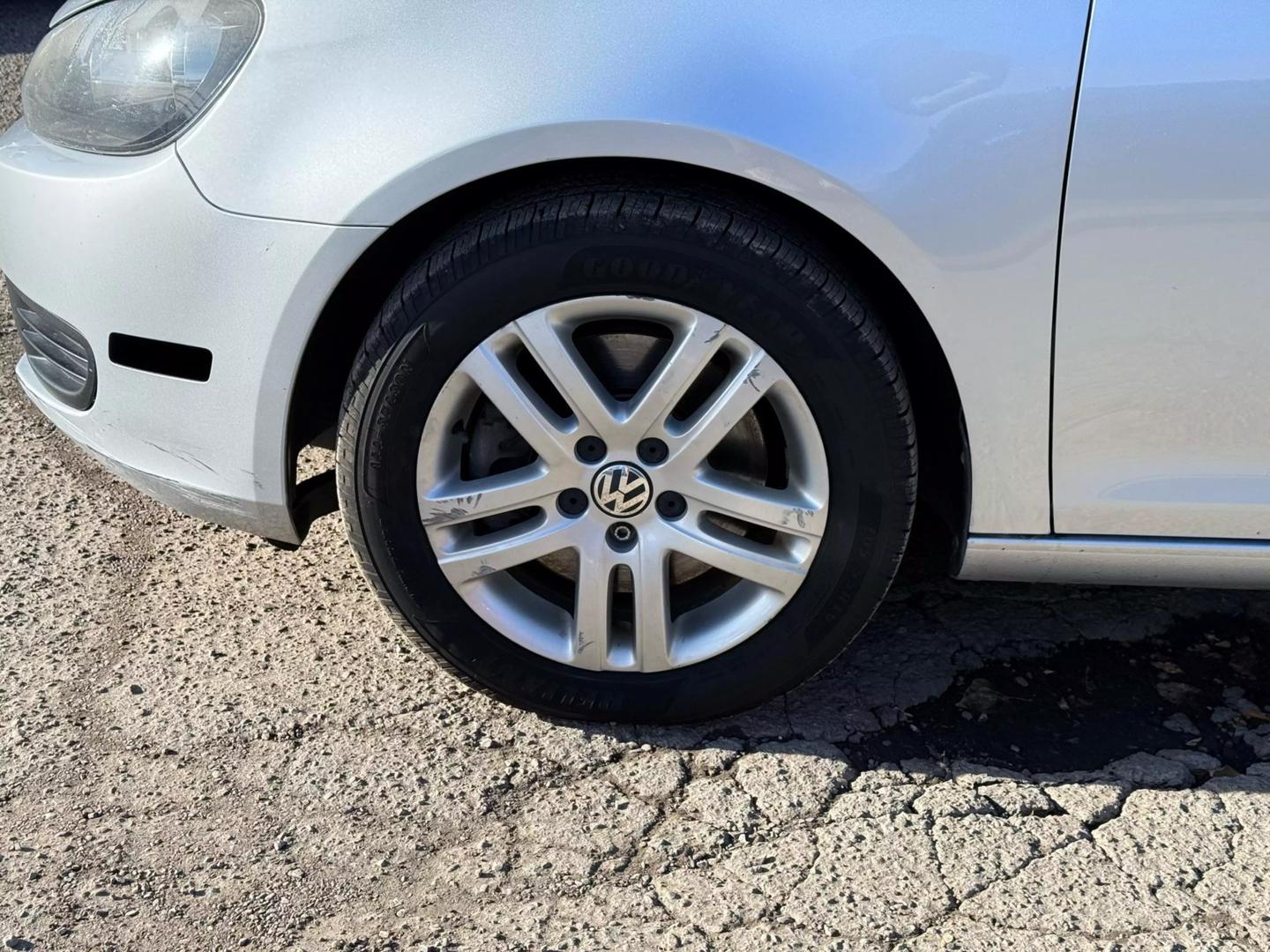 2013 Volkswagen Jetta SportWagen TDI photo 47