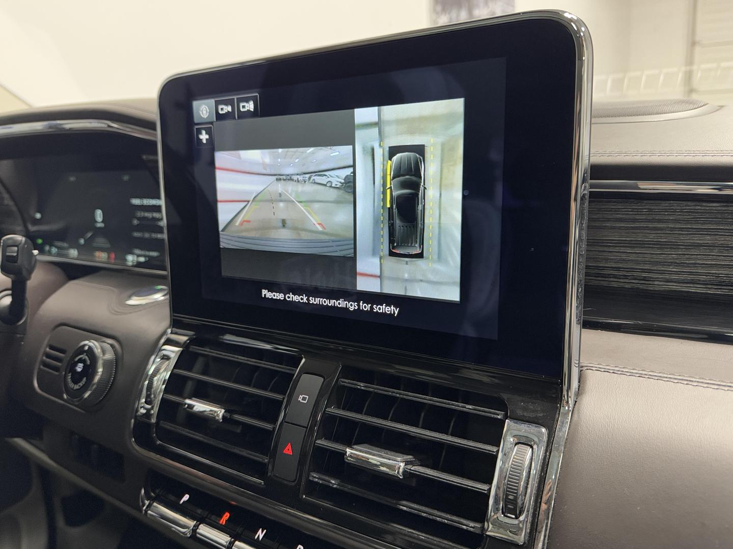 2018 Lincoln Navigator Black Label photo 14