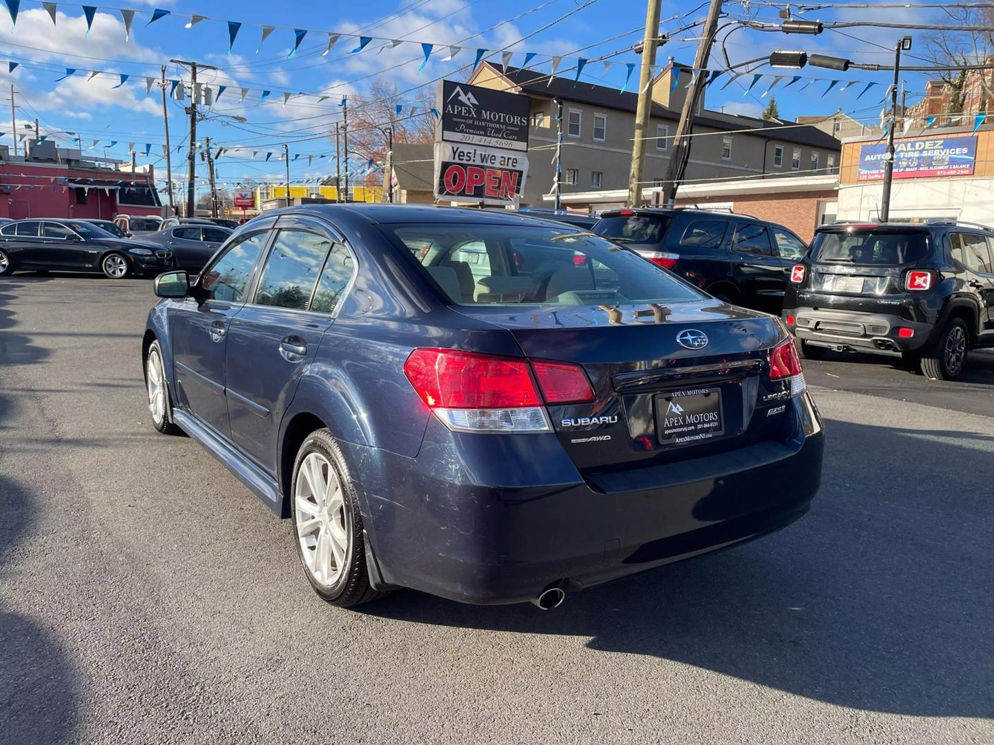 2013 Subaru Legacy I Premium photo 8