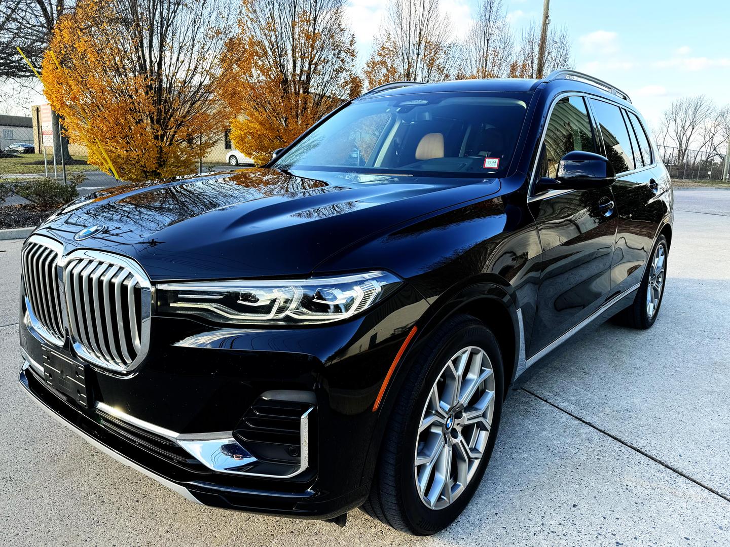 BMW X7's photo