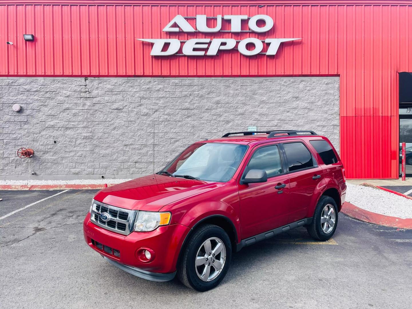 2011 Ford Escape XLT photo 1