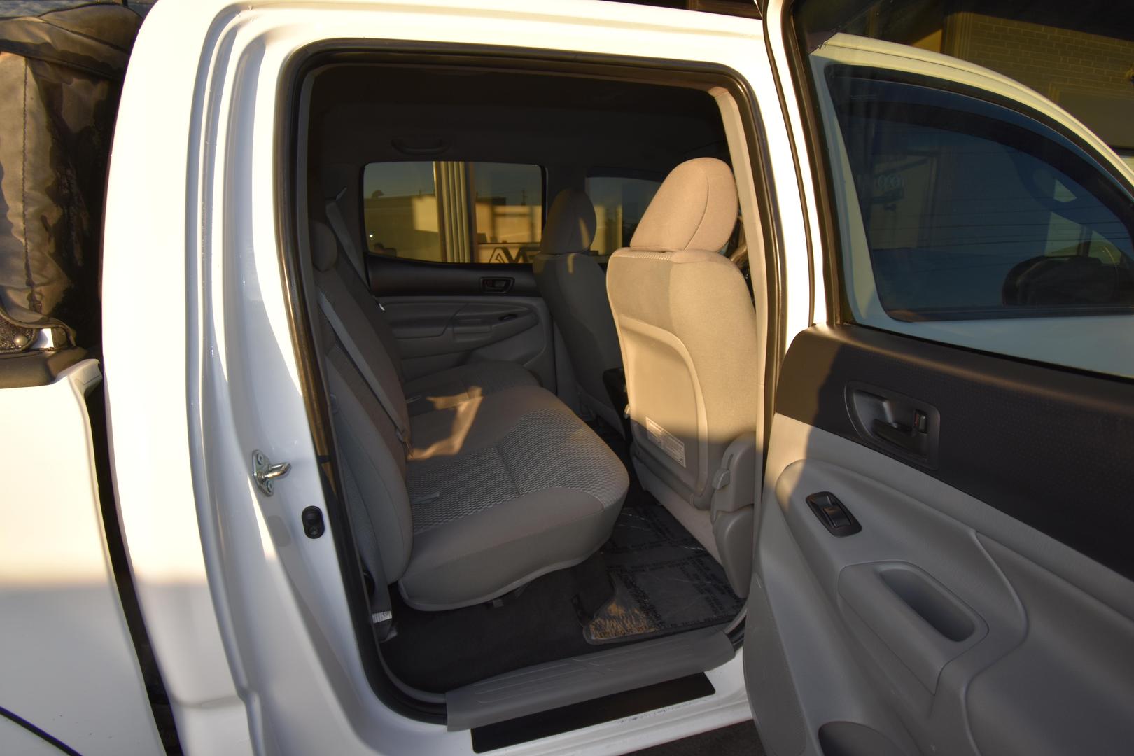 2014 Toyota Tacoma Base photo 20