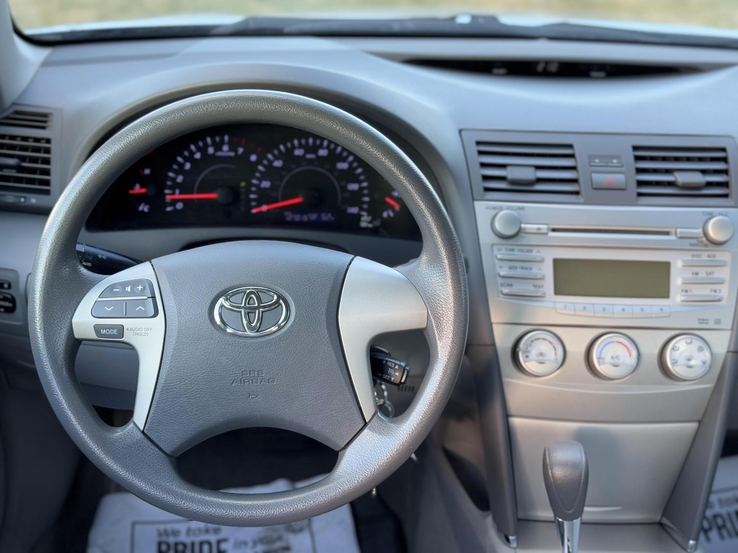 2011 Toyota Camry LE photo 14