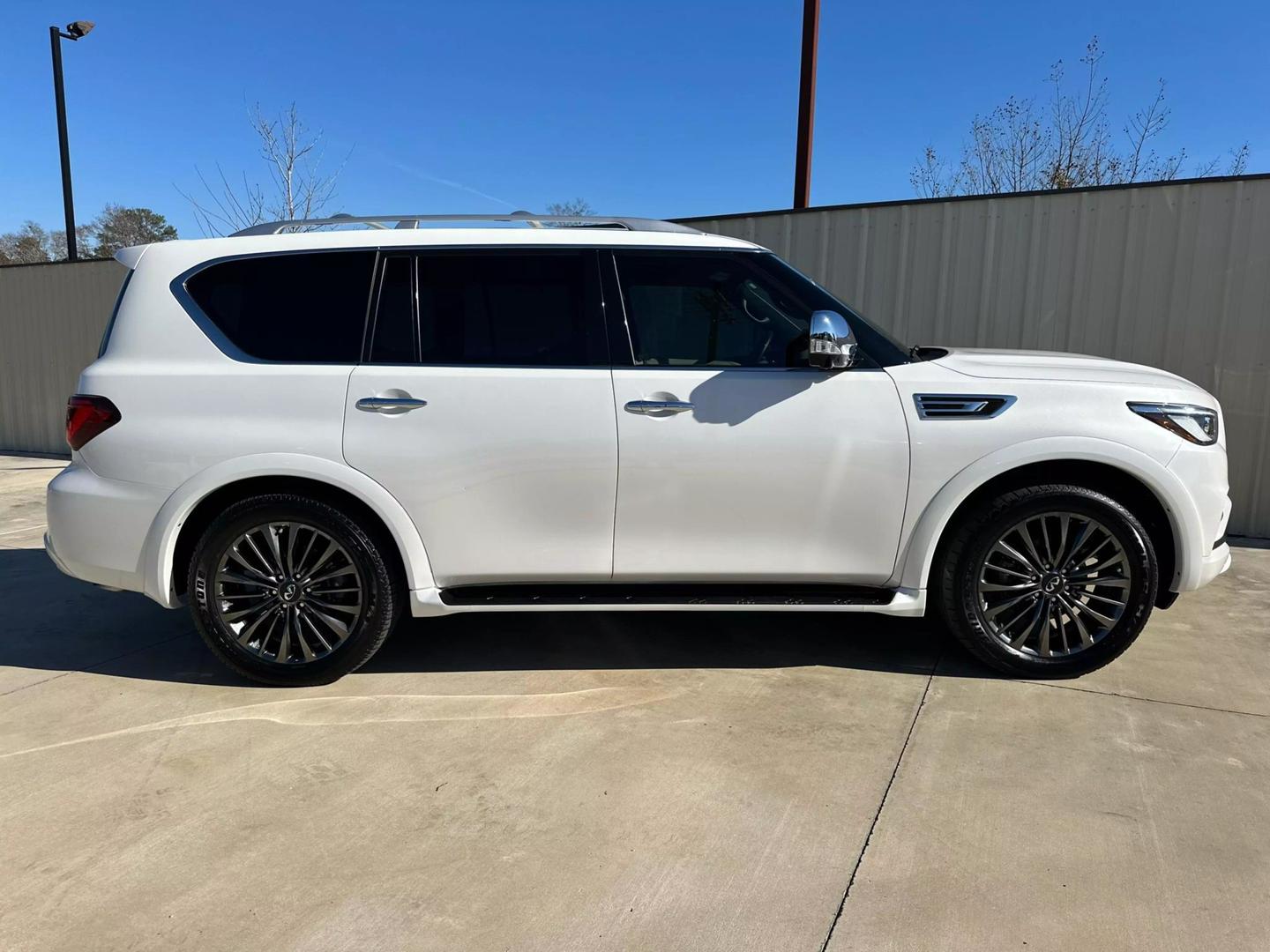 2022 INFINITI QX80 Sensory photo 4