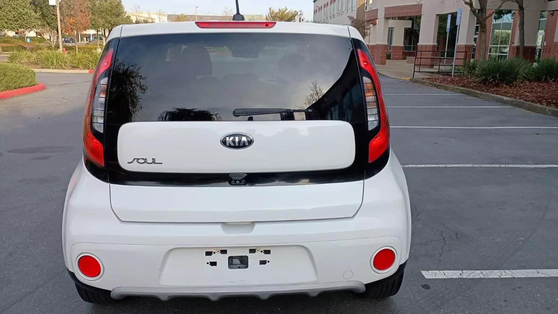 2019 Kia Soul + photo 6