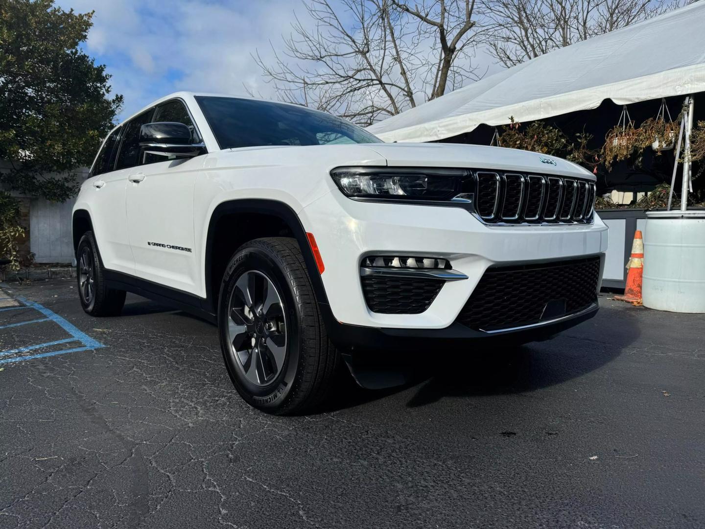 2023 Jeep Grand Cherokee 4xe photo 2