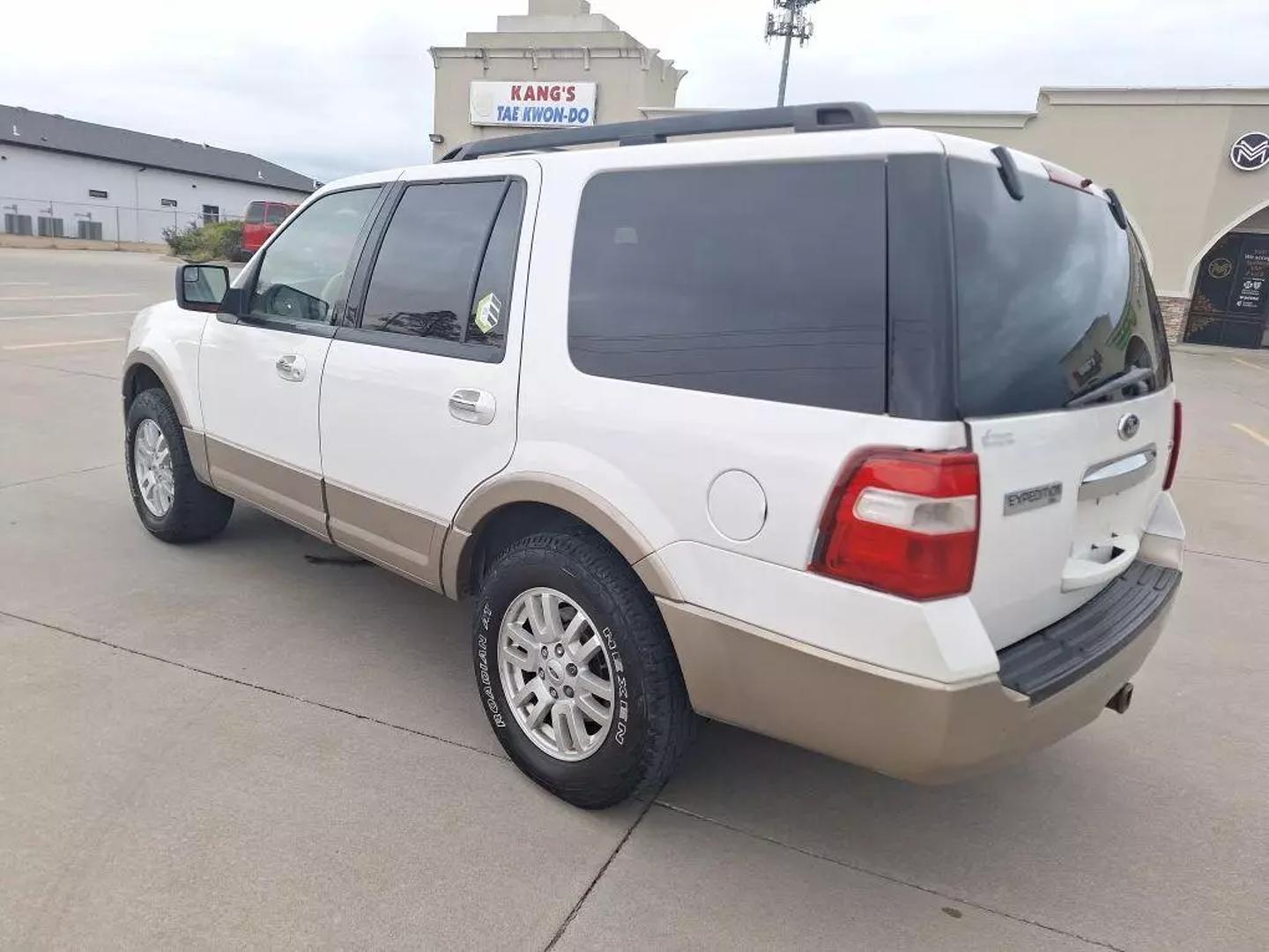 2013 Ford Expedition XLT photo 6