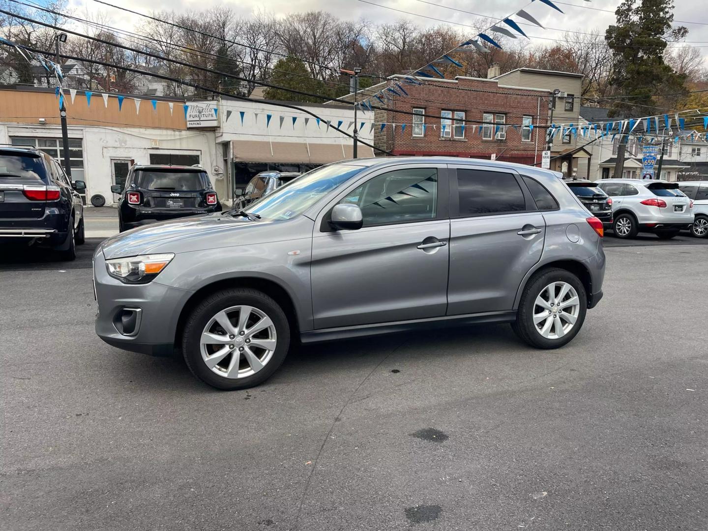 2015 Mitsubishi Outlander Sport ES photo 6