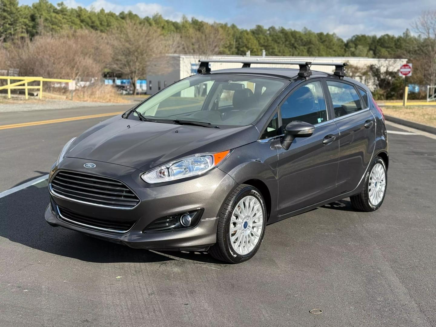 2015 Ford Fiesta Titanium photo 10