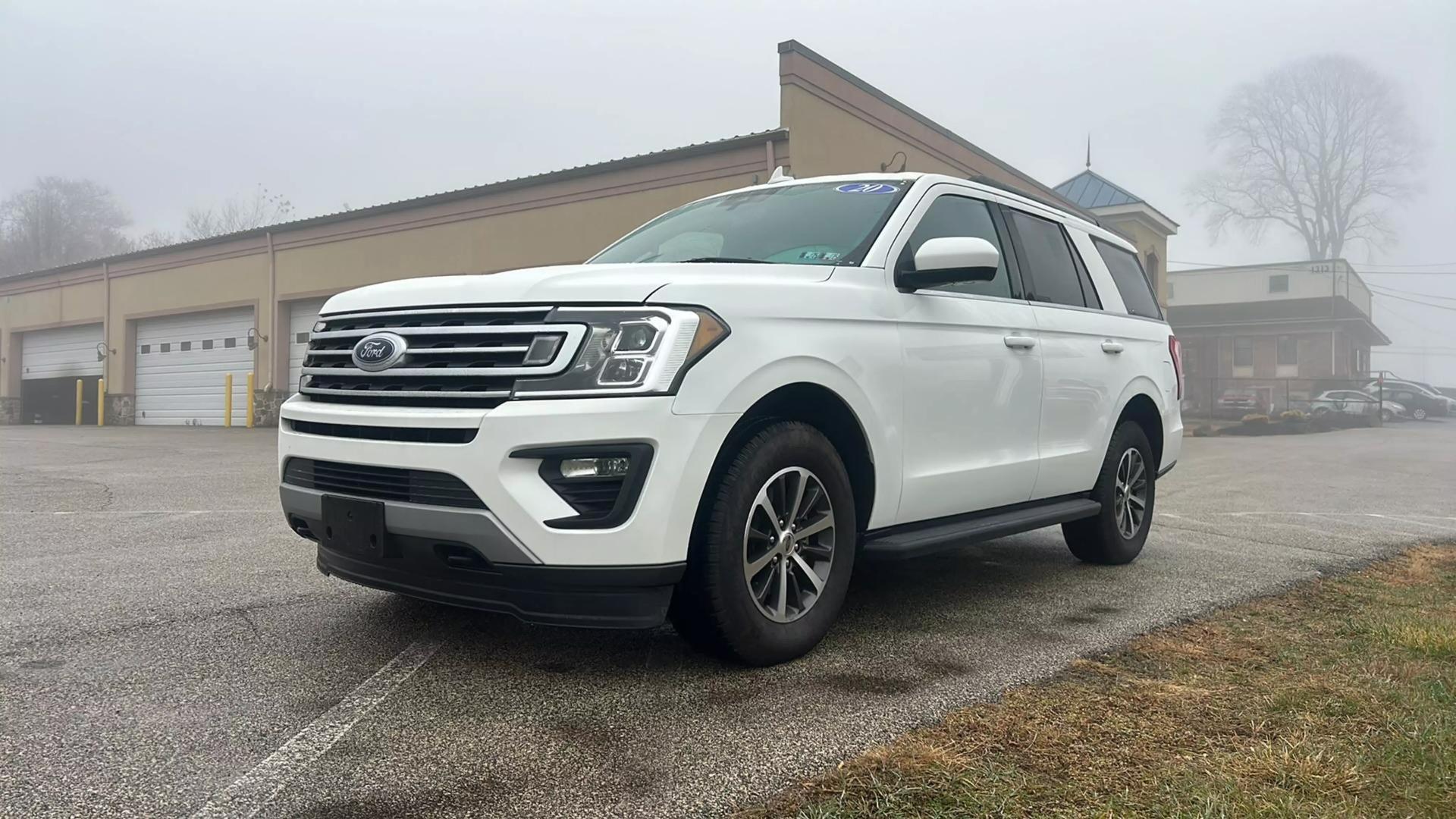 2020 Ford Expedition XLT photo 2