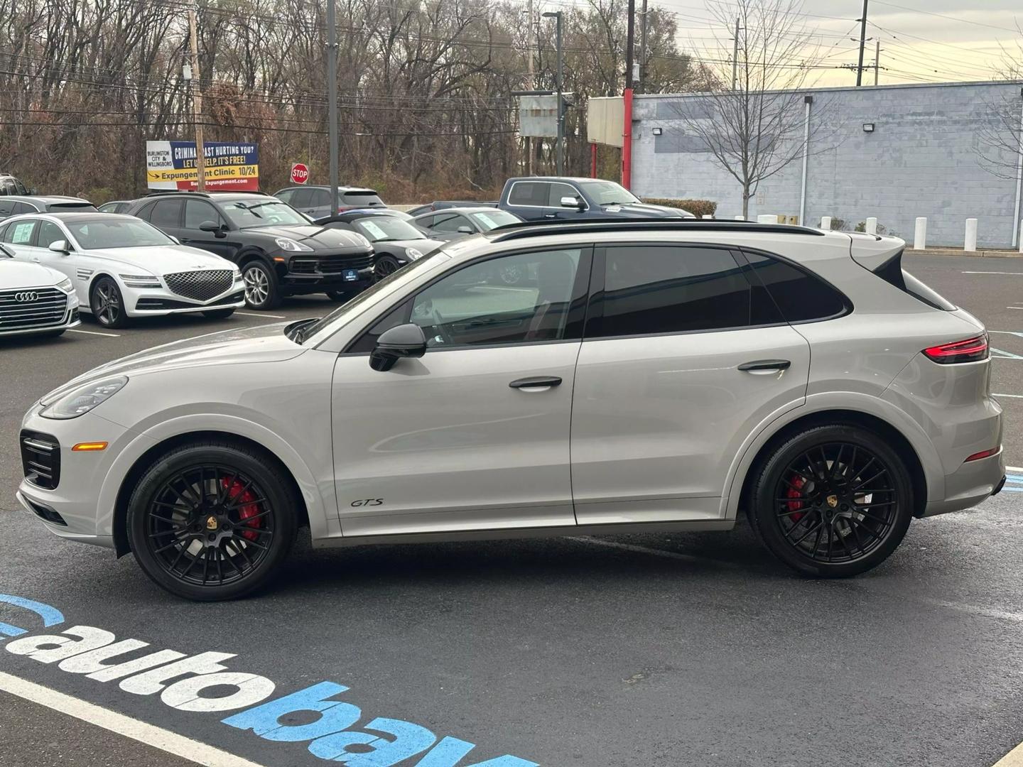 2022 Porsche Cayenne GTS photo 24