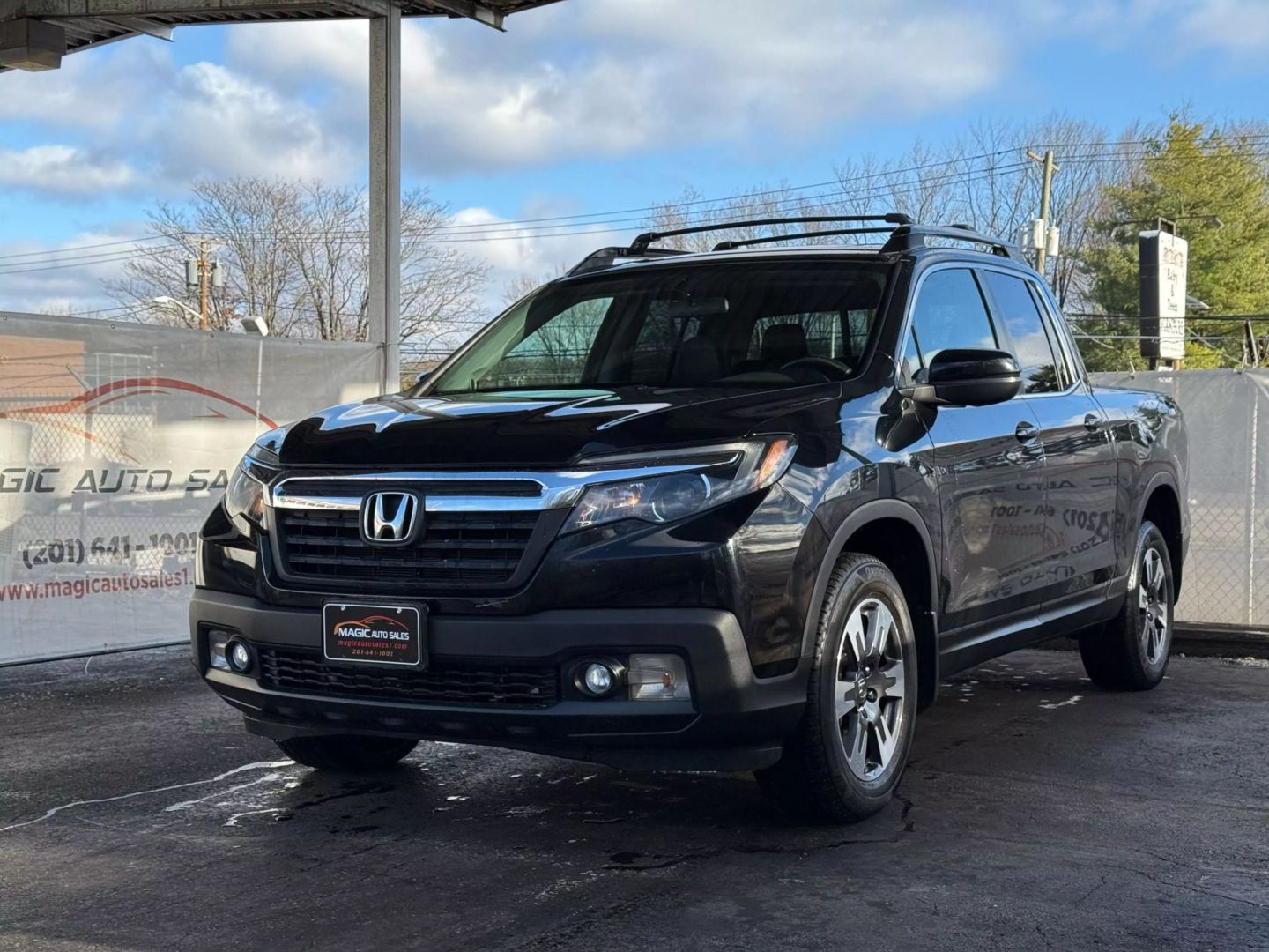 2019 Honda Ridgeline - Image 3