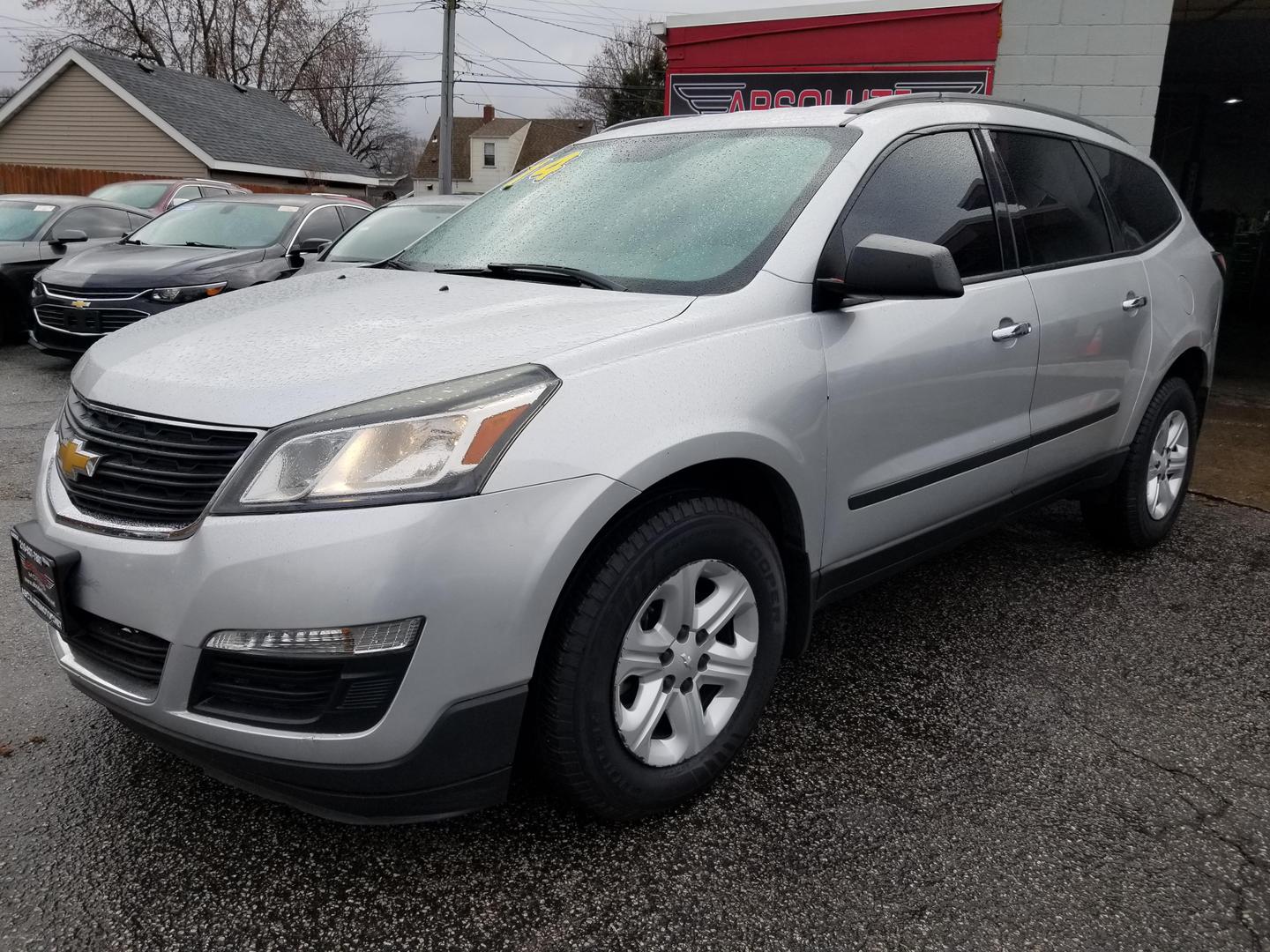 2014 Chevrolet Traverse LS photo 4