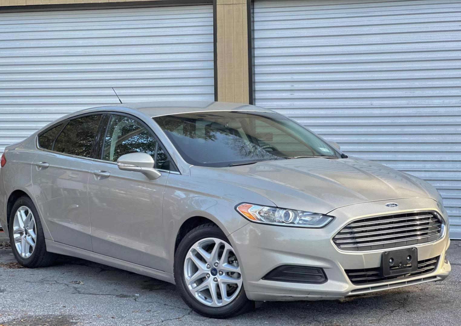 Ford Fusion's photo