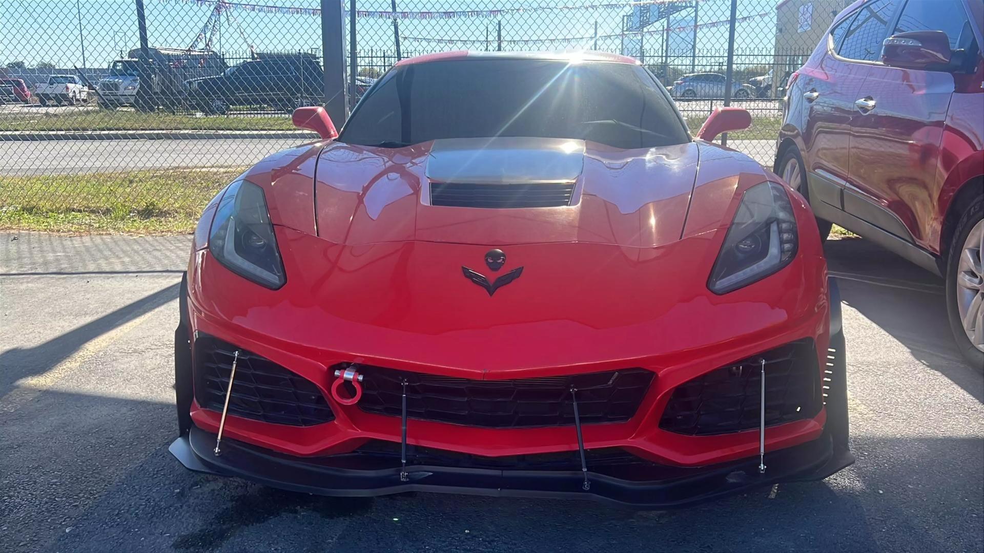 2019 Chevrolet Corvette 1LT photo 2