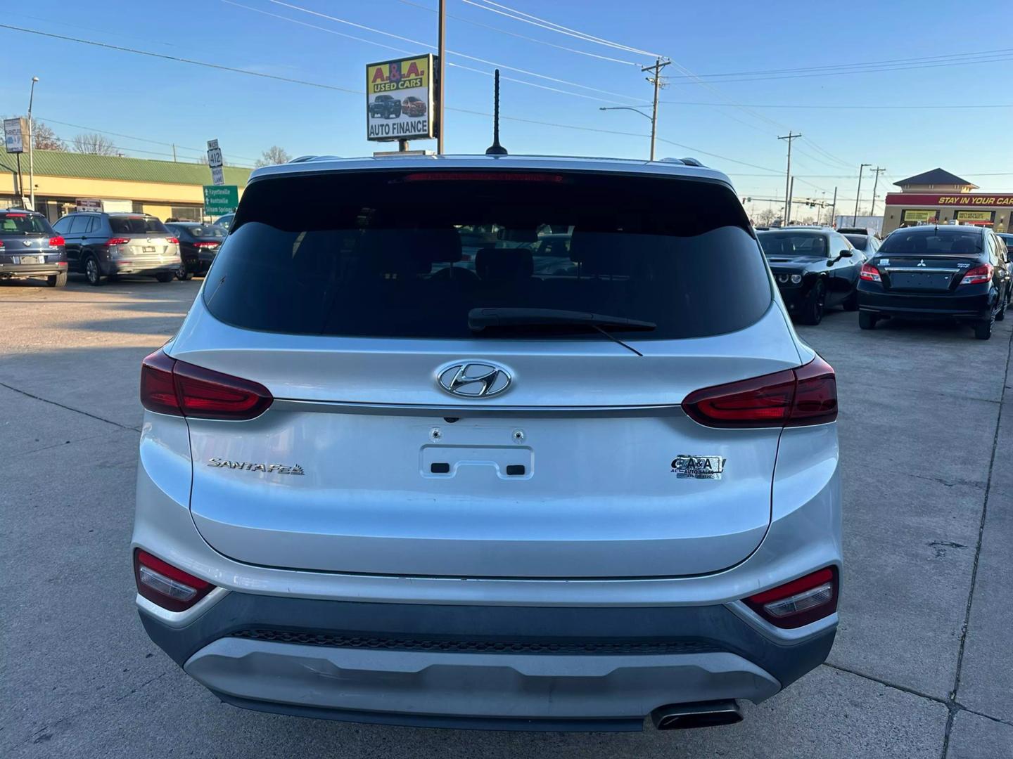 2020 Hyundai Santa Fe SE photo 6