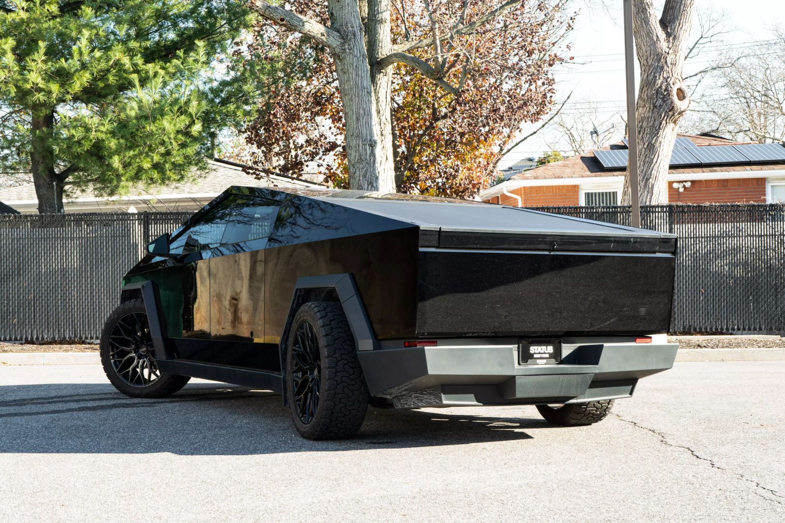 2024 Tesla Cybertruck - Image 19