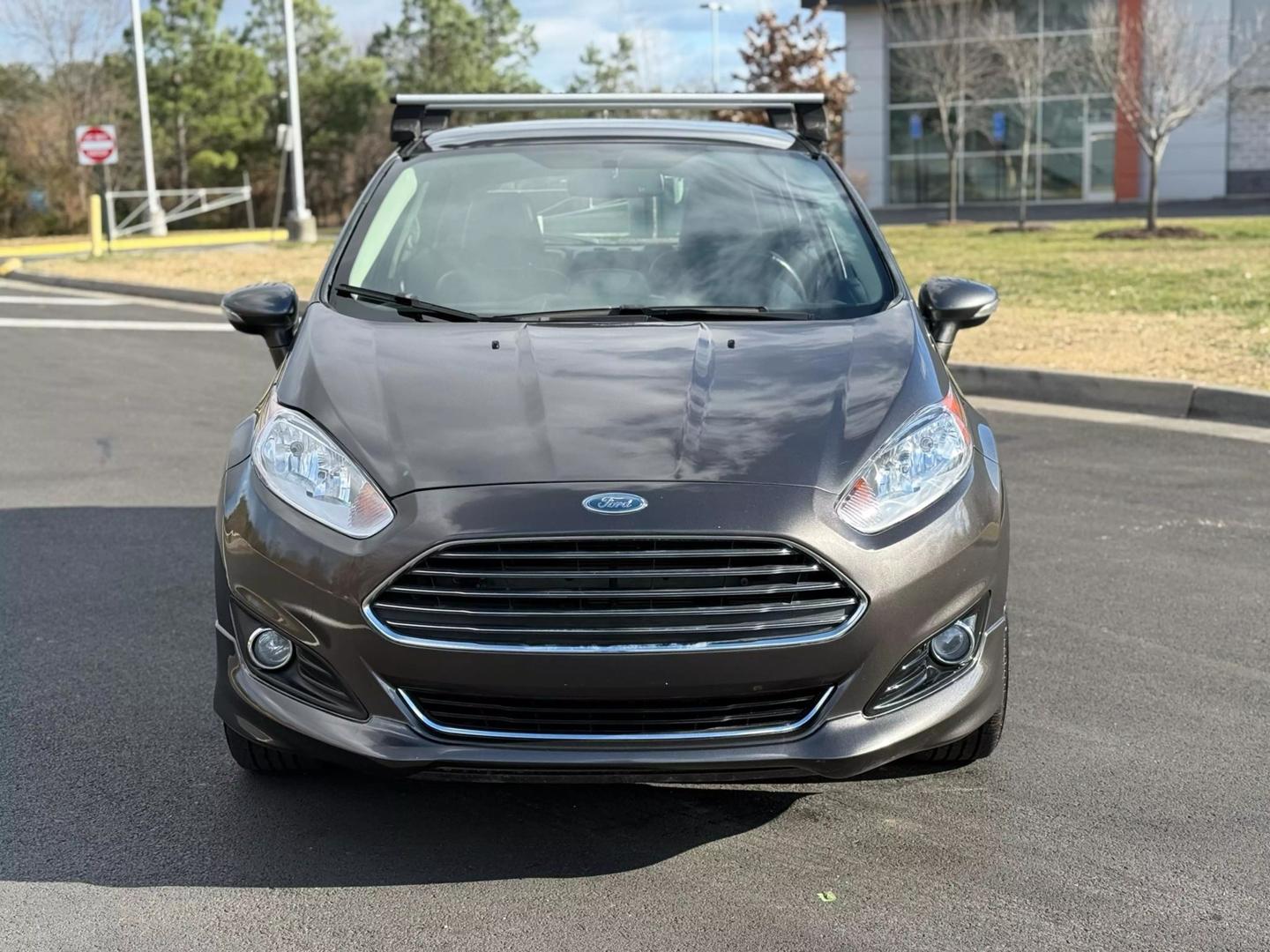 2015 Ford Fiesta Titanium photo 12