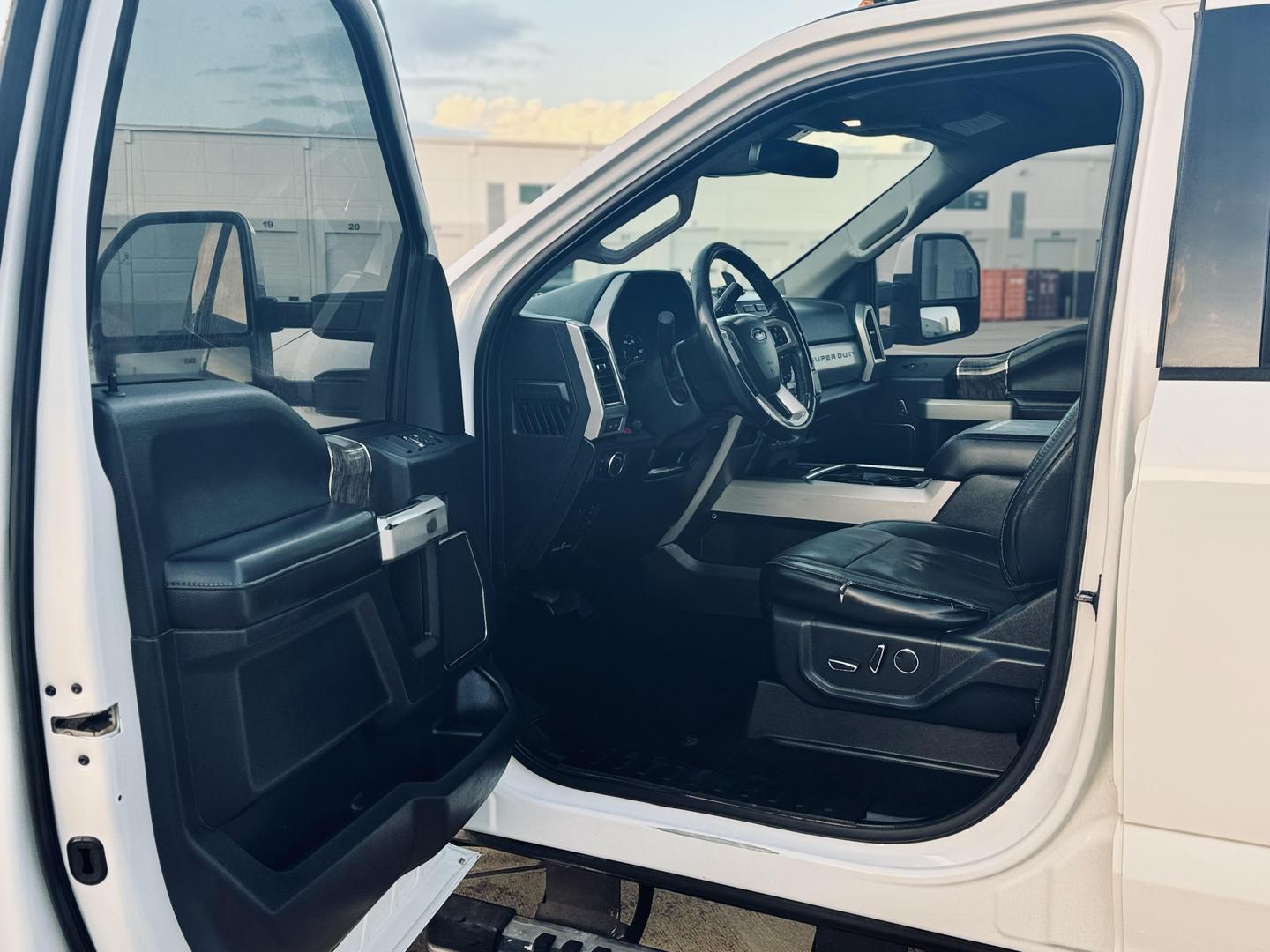 2019 Ford F-250 Super Duty Lariat photo 15