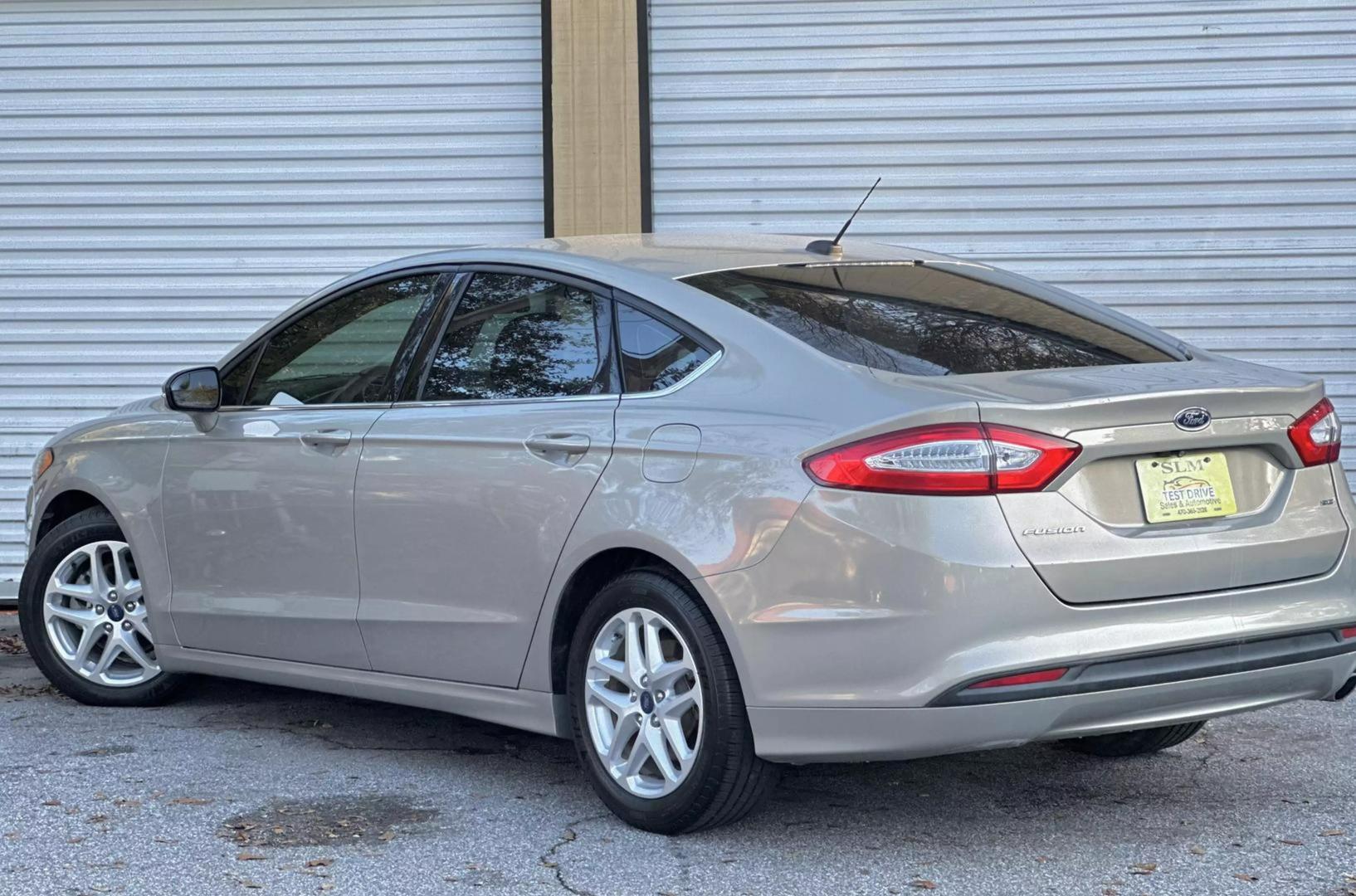 2015 Ford Fusion SE photo 10