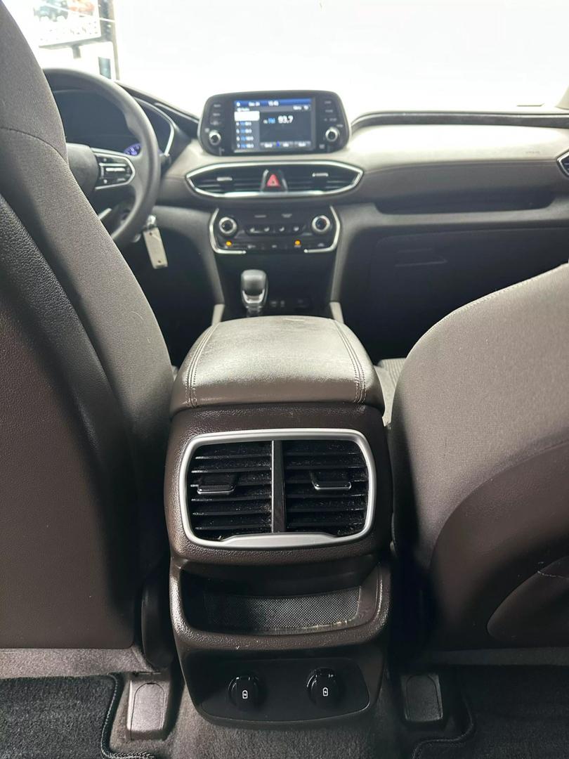 2019 Hyundai Santa Fe SE photo 17