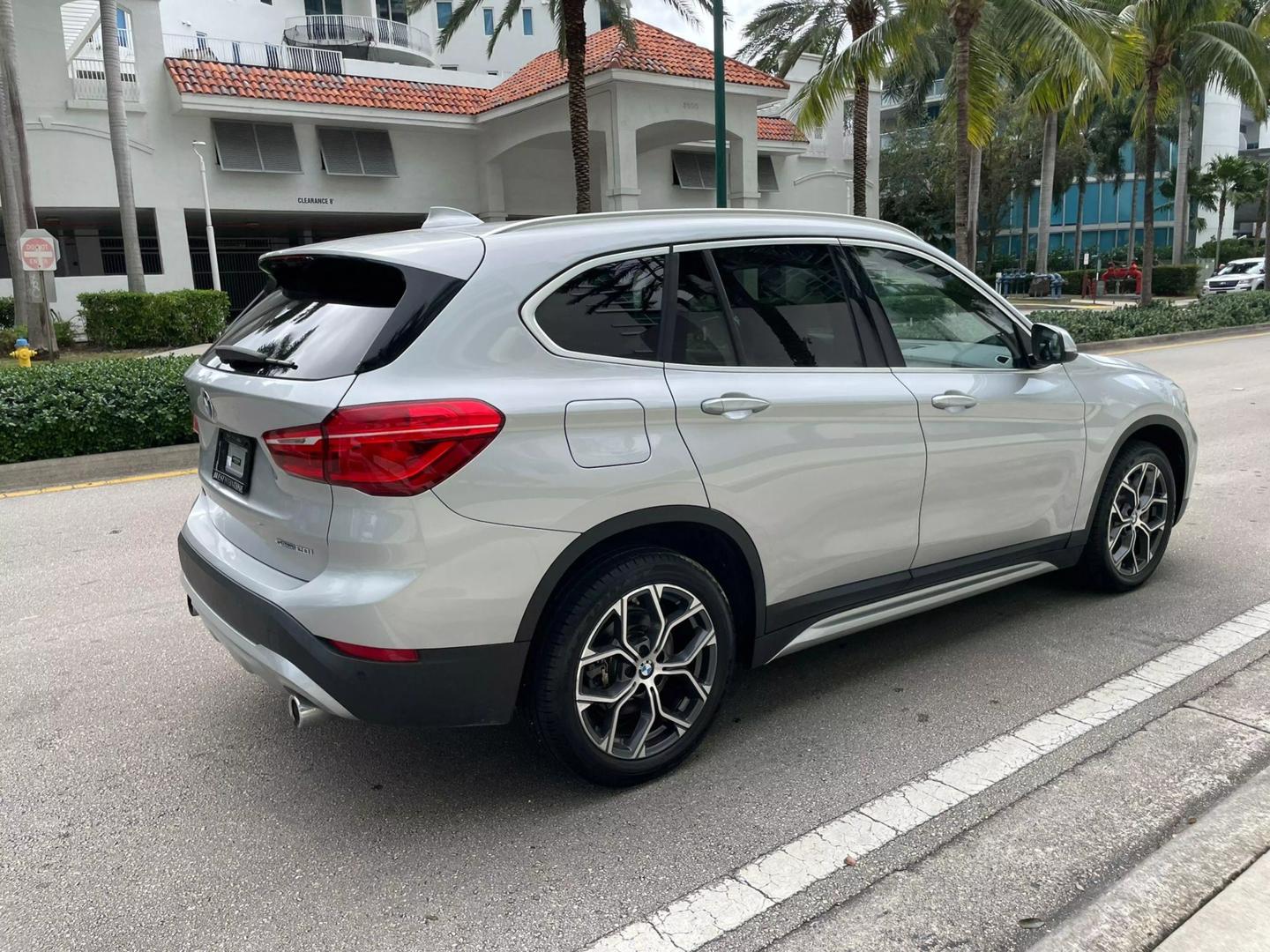 2021 BMW X1 28i photo 8