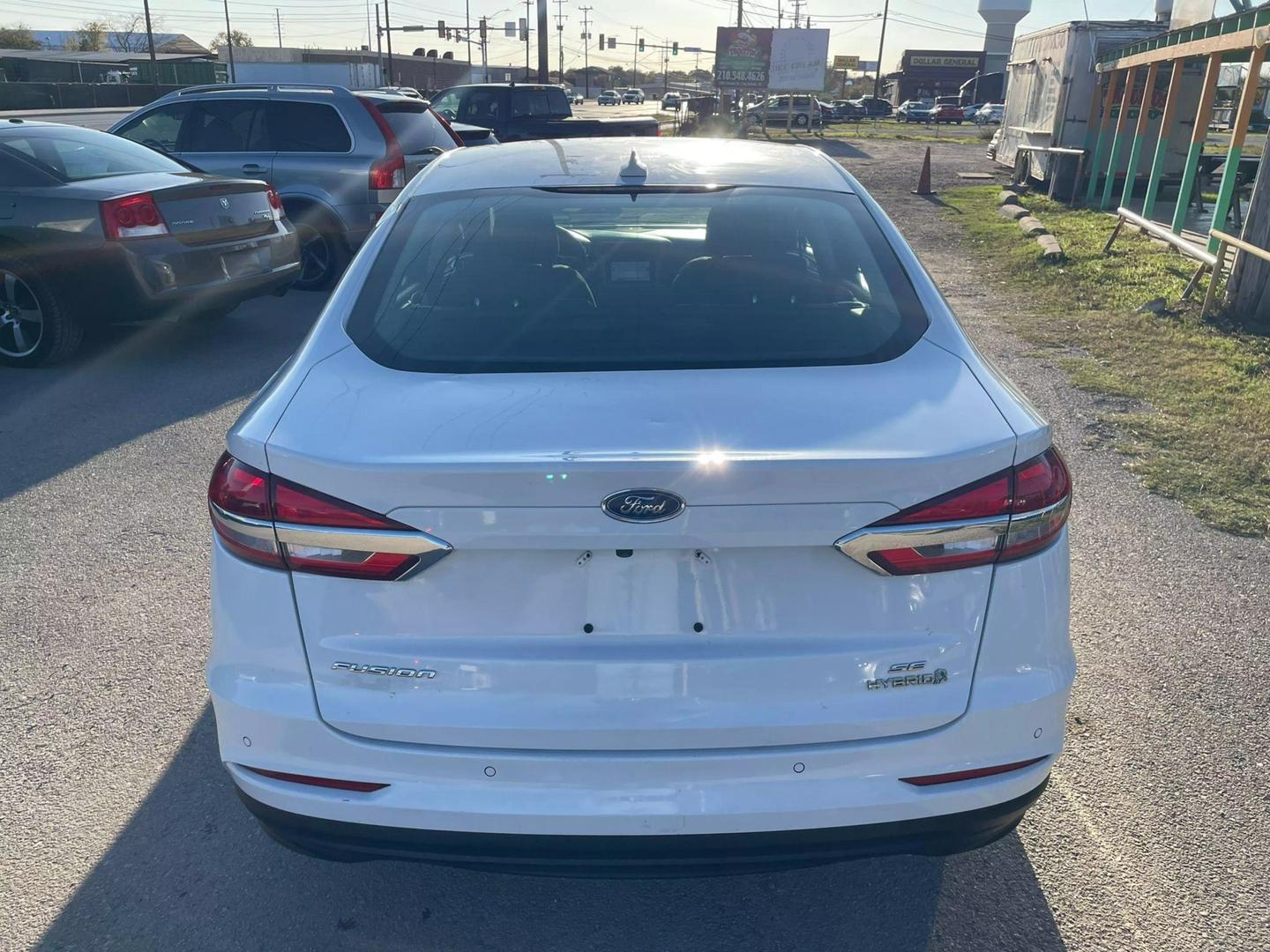 2019 Ford Fusion Hybrid SE photo 5