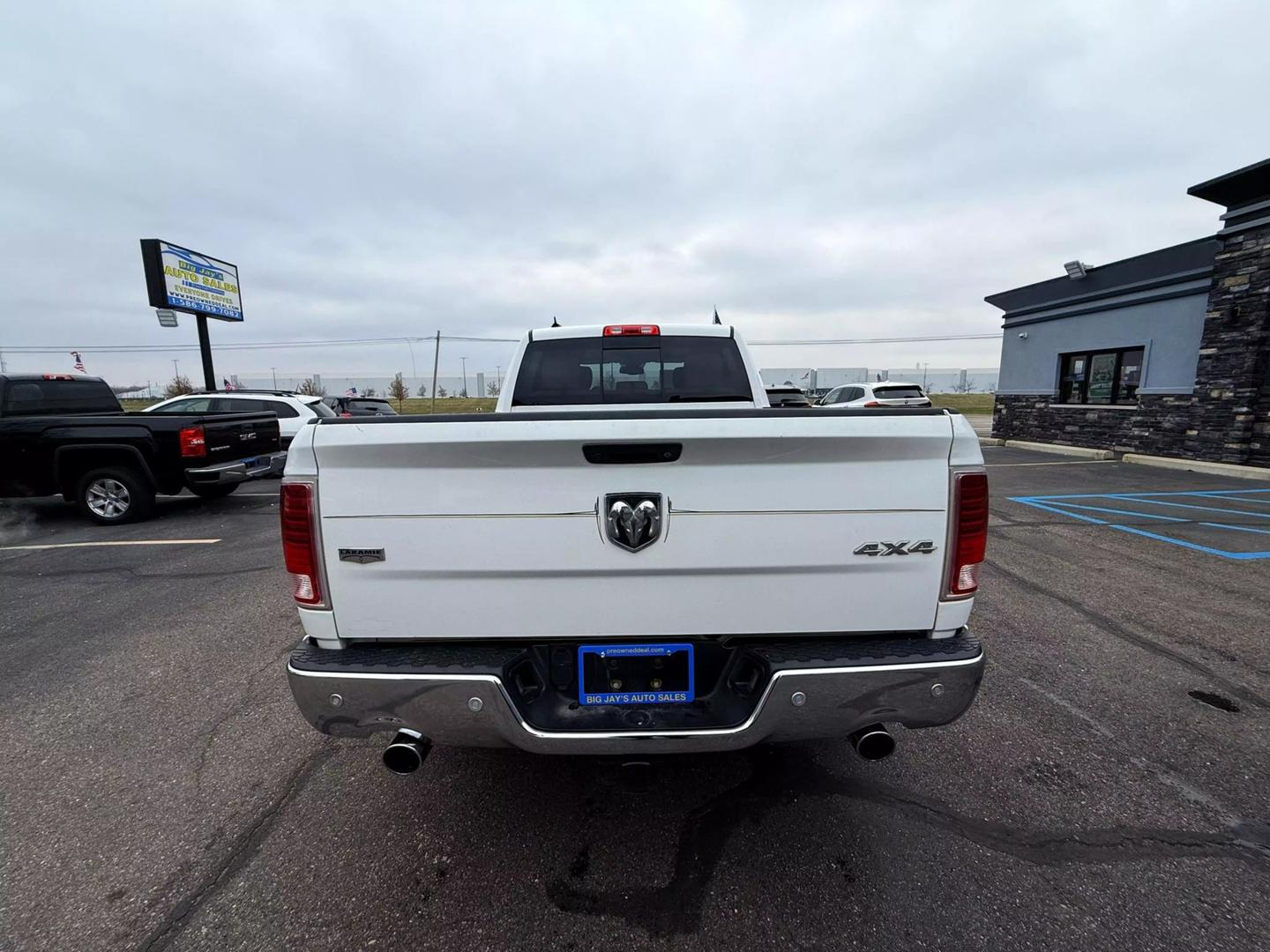 2015 RAM Ram 1500 Pickup Laramie photo 4