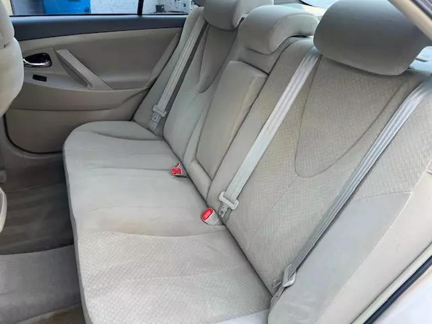 2007 Toyota Camry LE photo 10