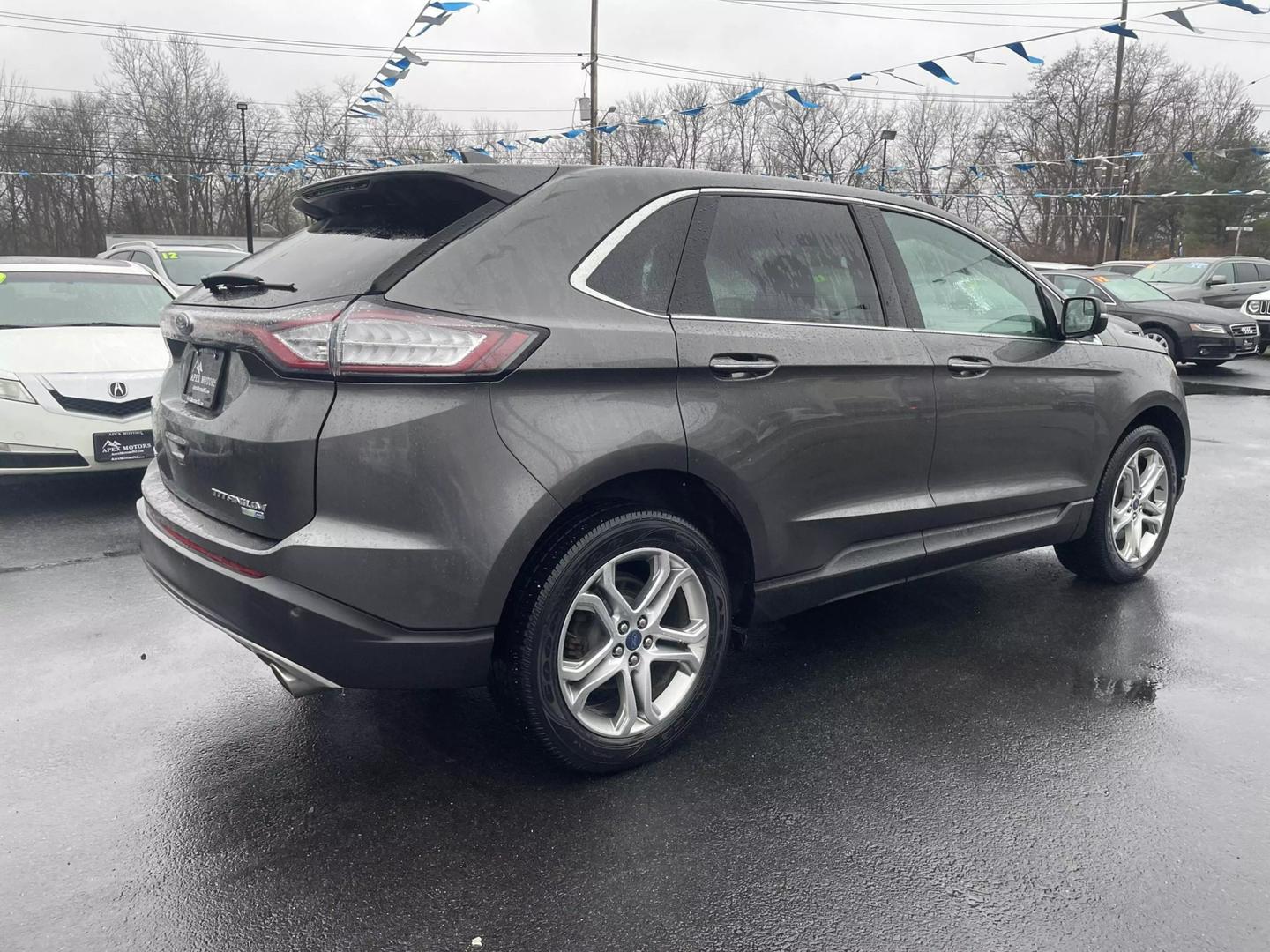 2015 Ford Edge Titanium photo 21