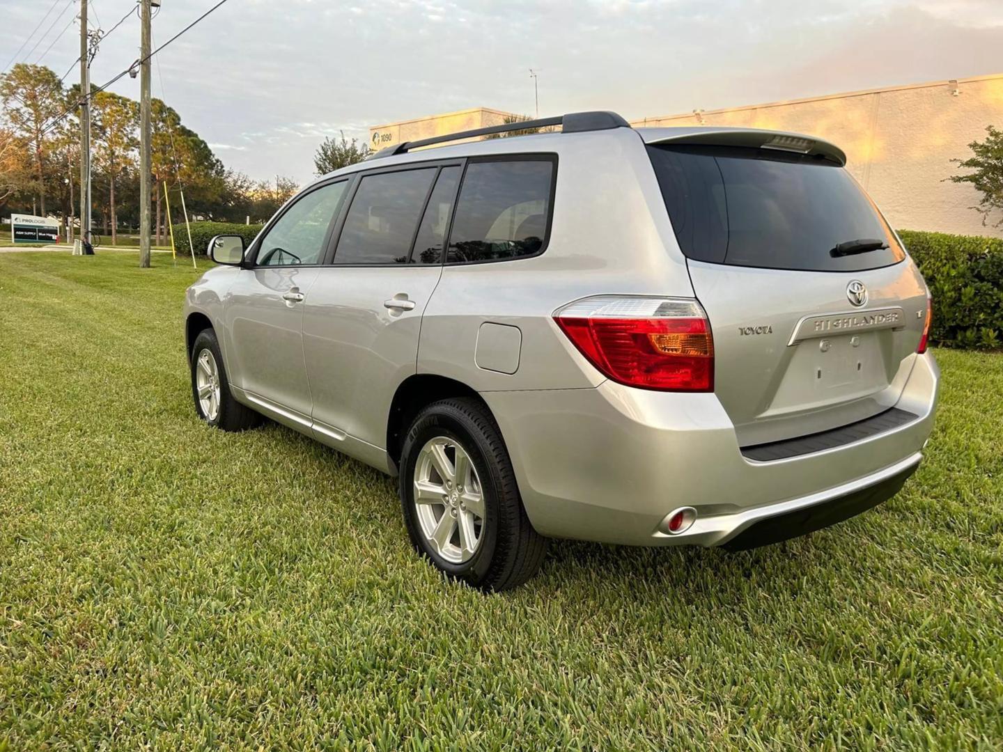 2008 Toyota Highlander Base photo 6