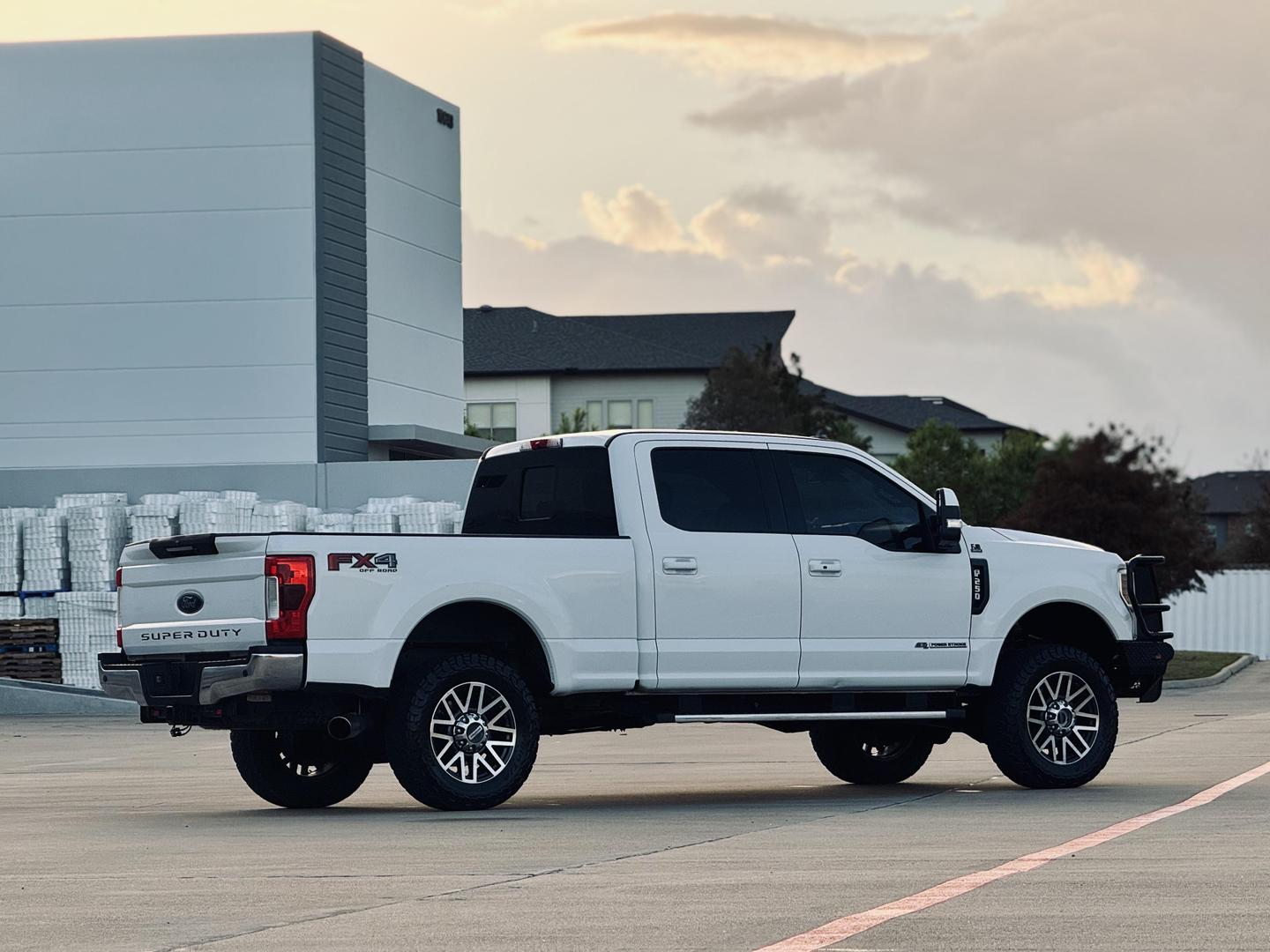 2019 Ford F-250 Super Duty Lariat photo 6