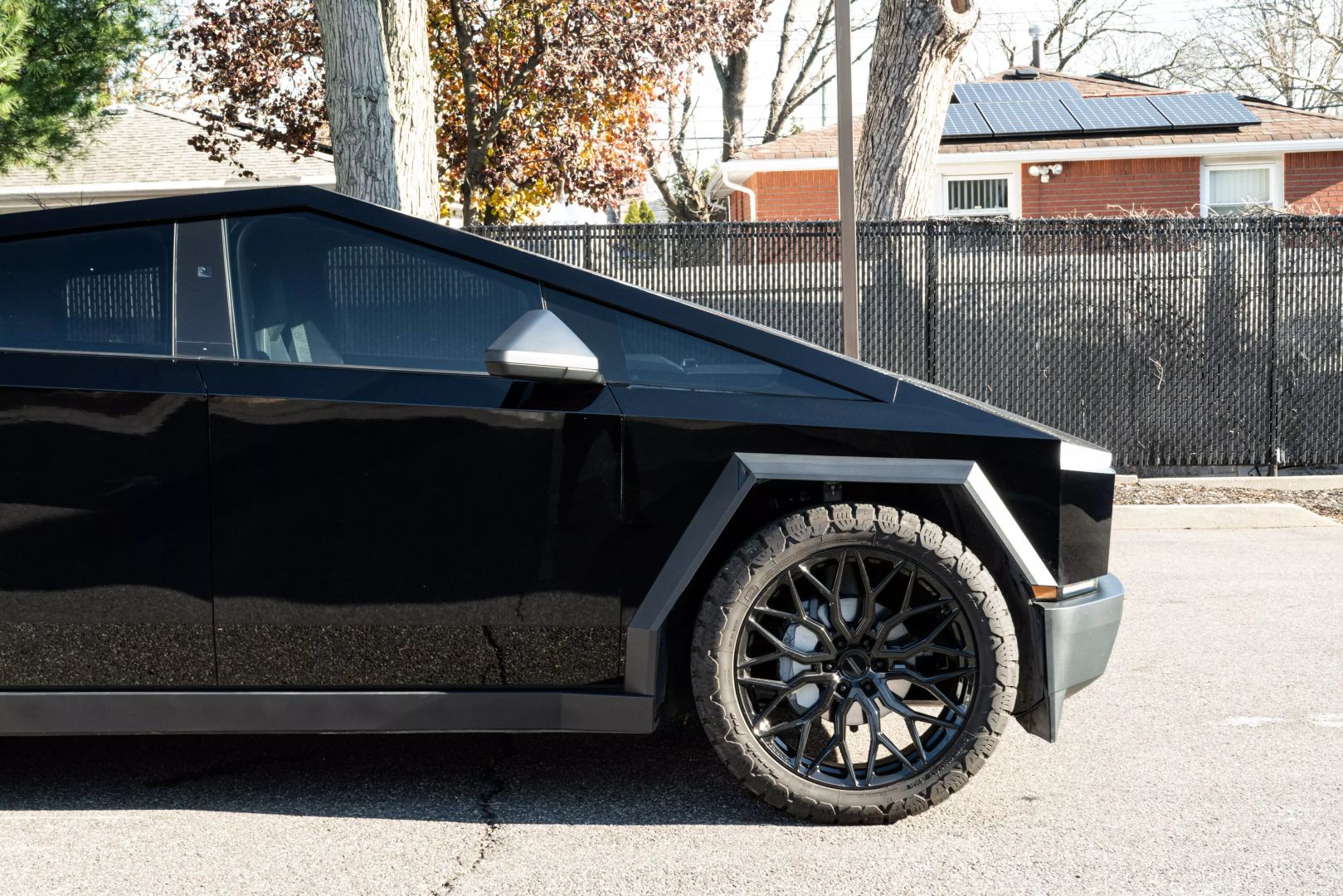 2024 Tesla Cybertruck - Image 16