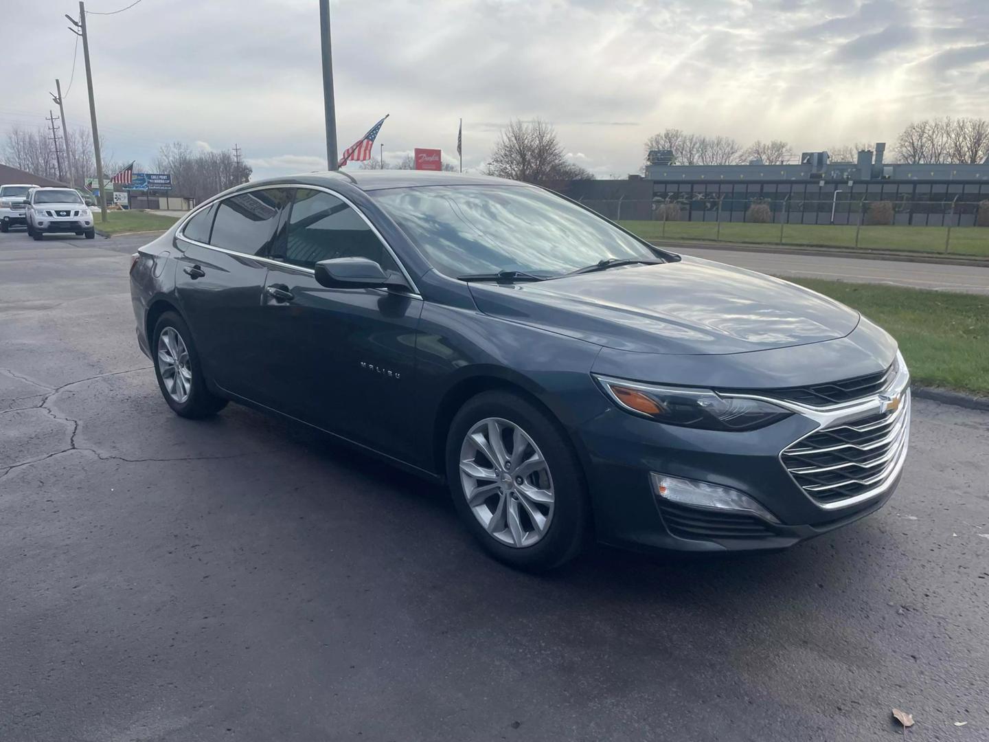 2021 Chevrolet Malibu 1LT photo 3