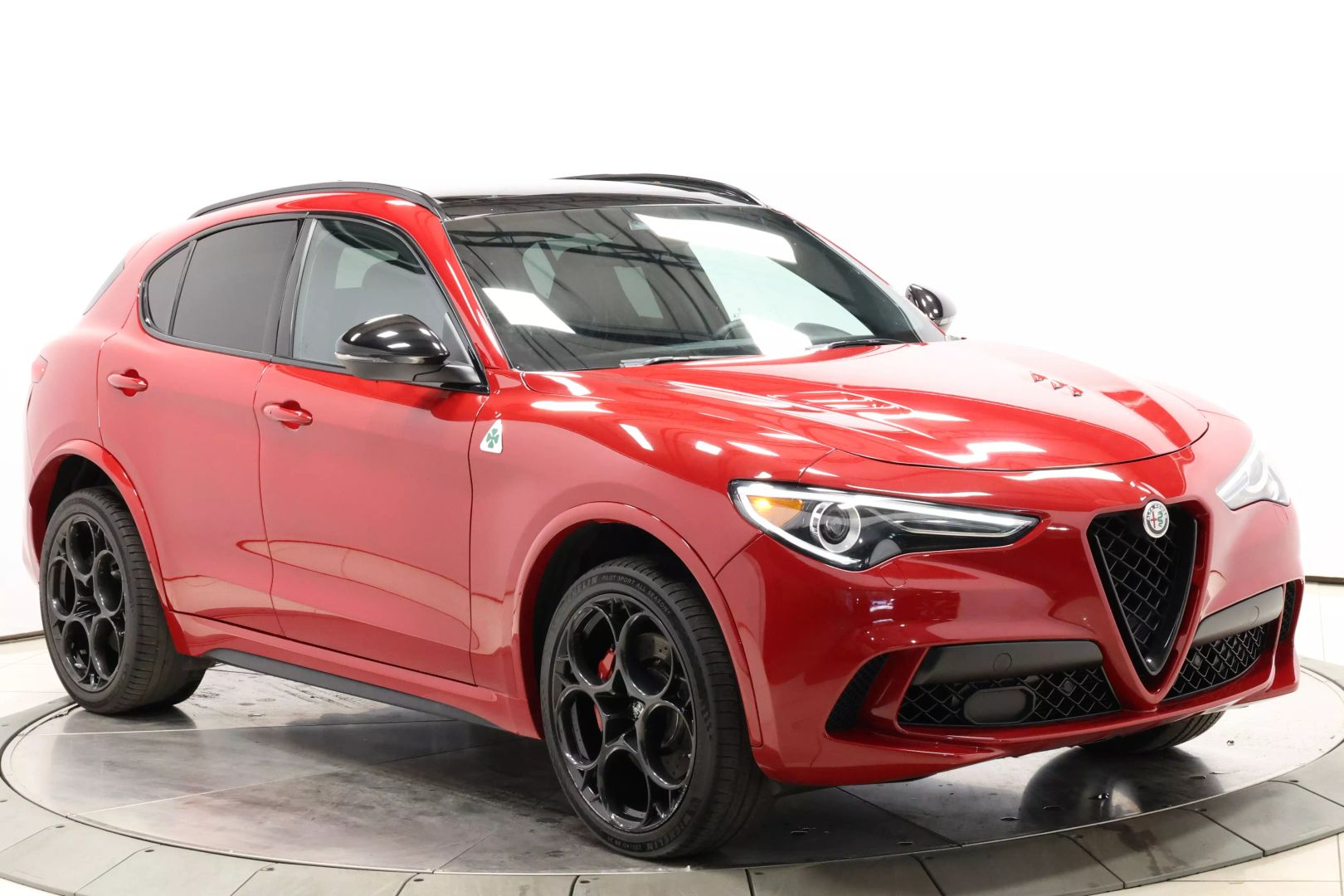 2022 Alfa Romeo Stelvio - Image 88