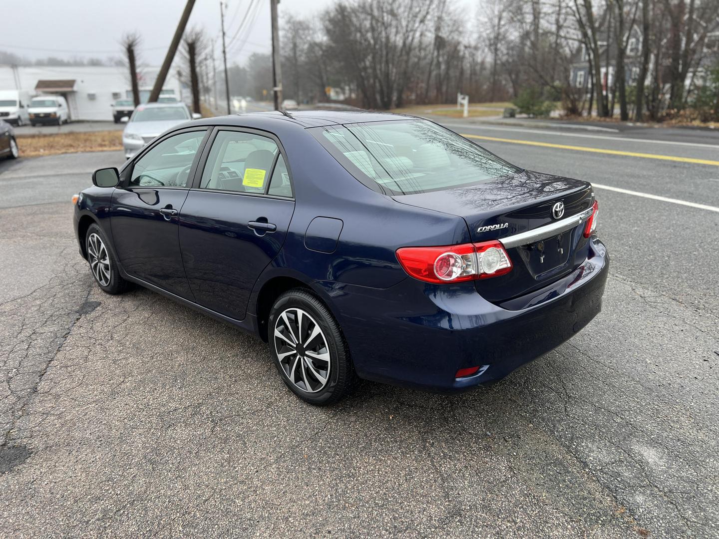 2012 Toyota Corolla LE photo 3