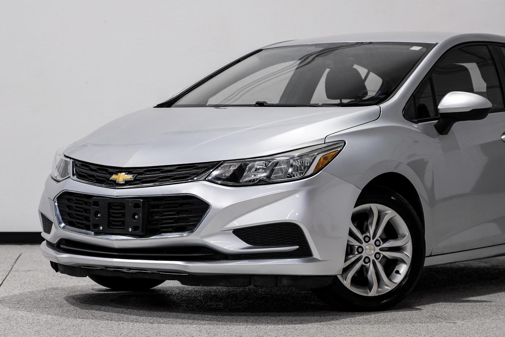 2017 Chevrolet Cruze LS photo 10