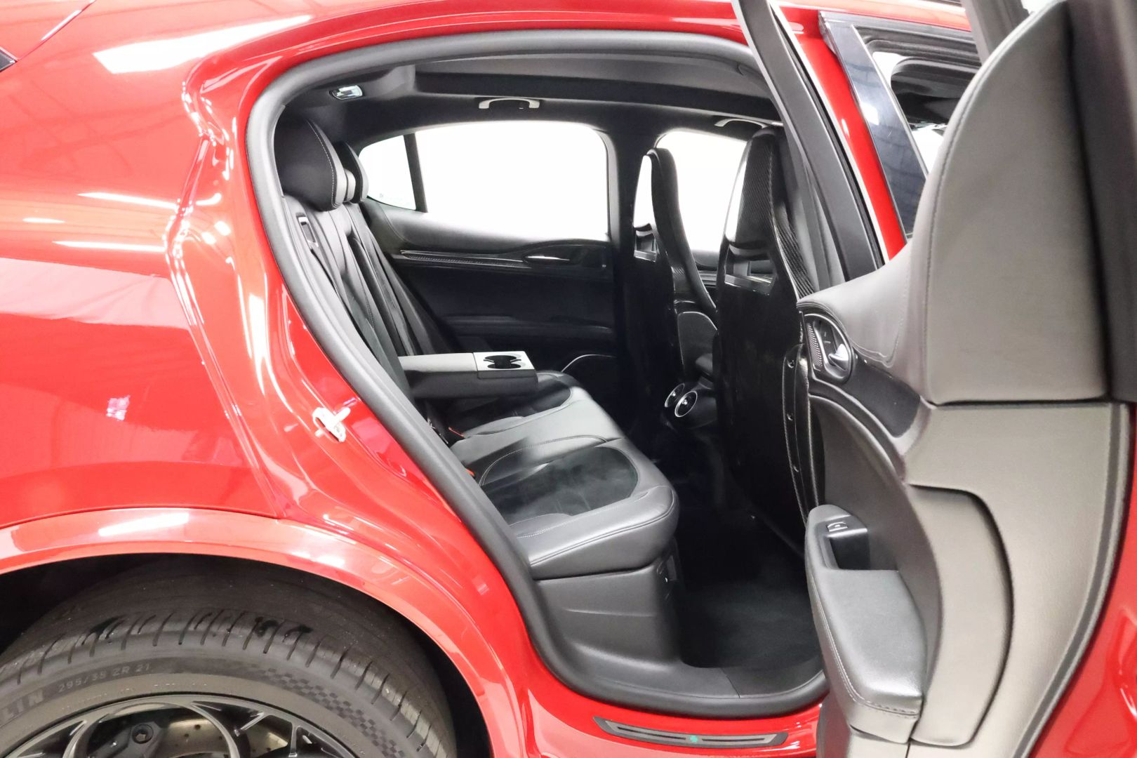 2022 Alfa Romeo Stelvio - Image 69