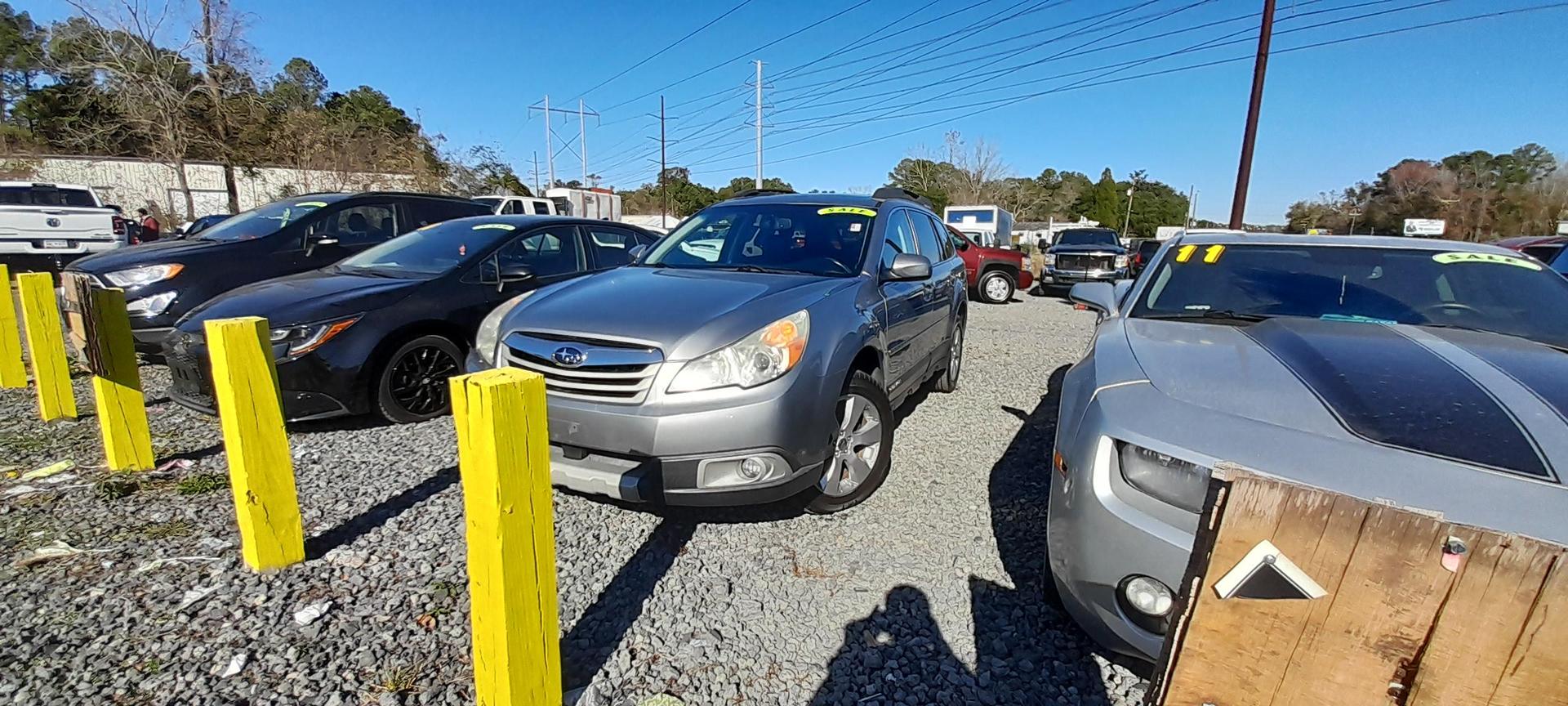 2010 Subaru Outback I Limited photo 3