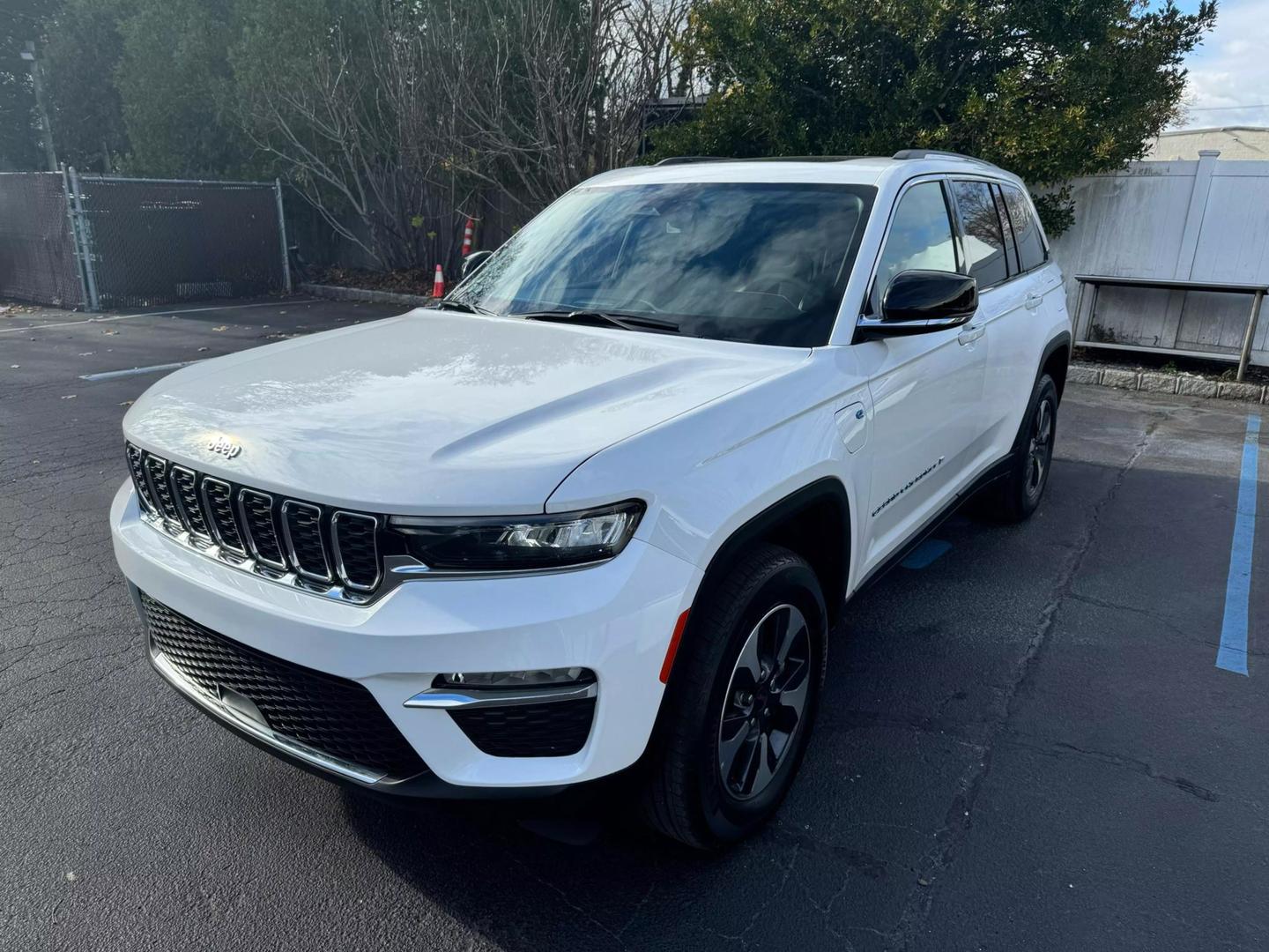 2023 Jeep Grand Cherokee 4xe photo 5