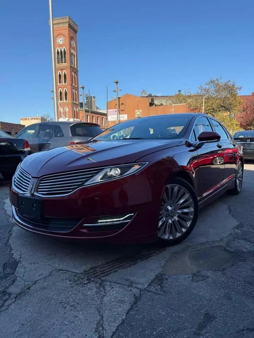 2013 Lincoln MKZ Base photo 3