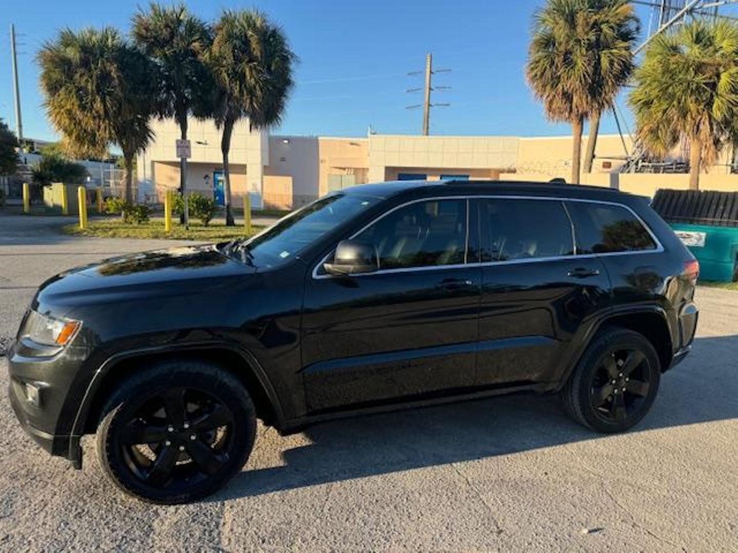 2015 Jeep Grand Cherokee Altitude photo 12