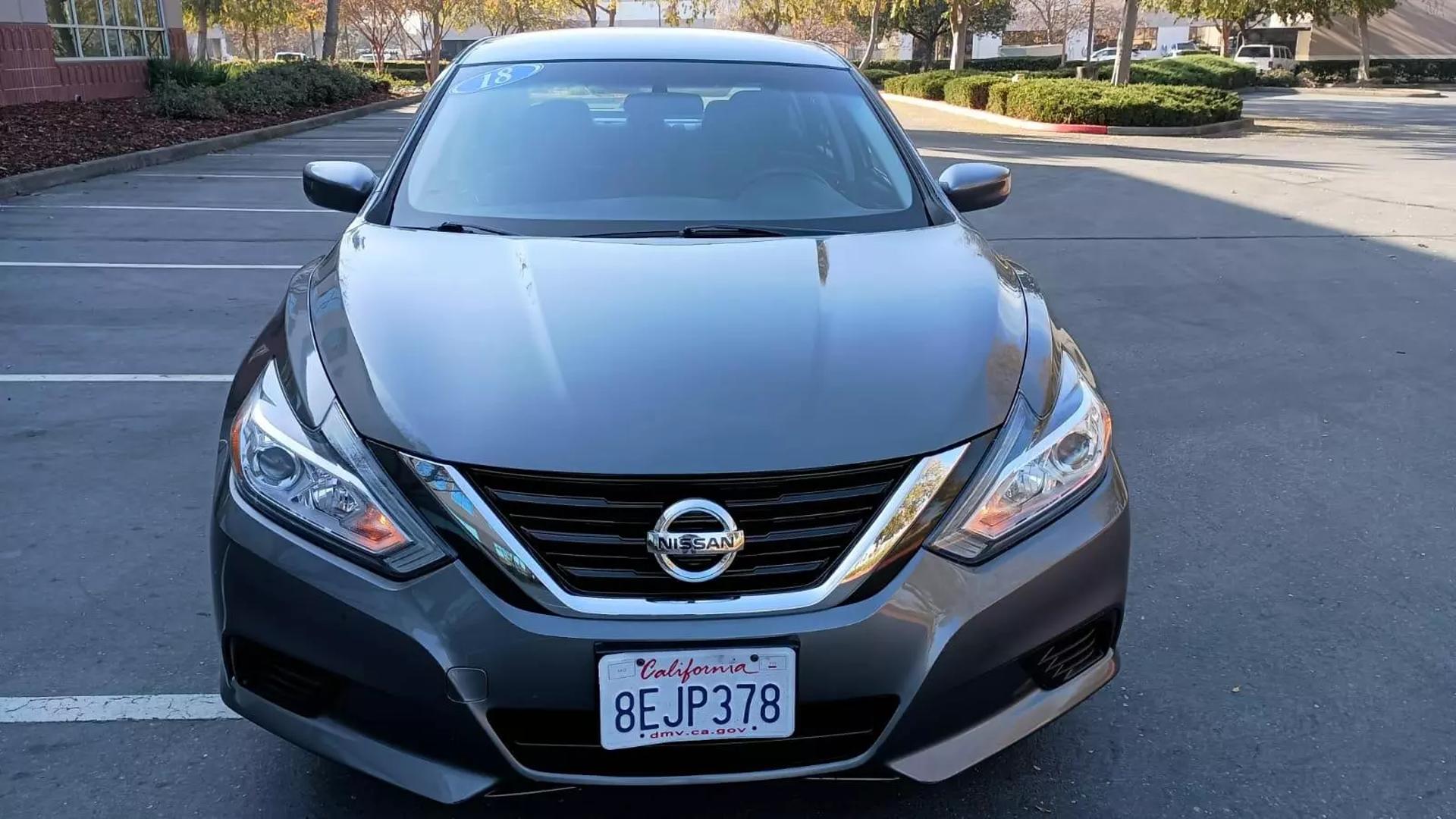 2018 Nissan Altima S photo 2