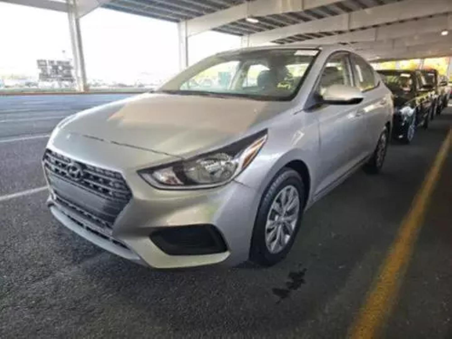 2019 Hyundai Accent SE photo 2