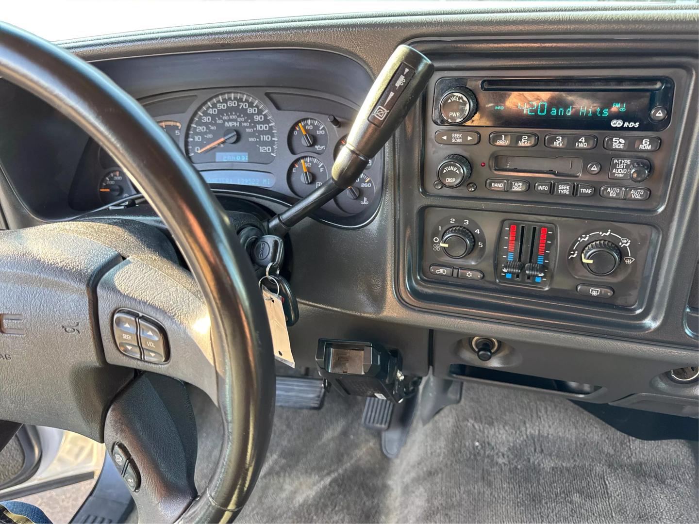 2003 GMC Sierra 2500HD null photo 33