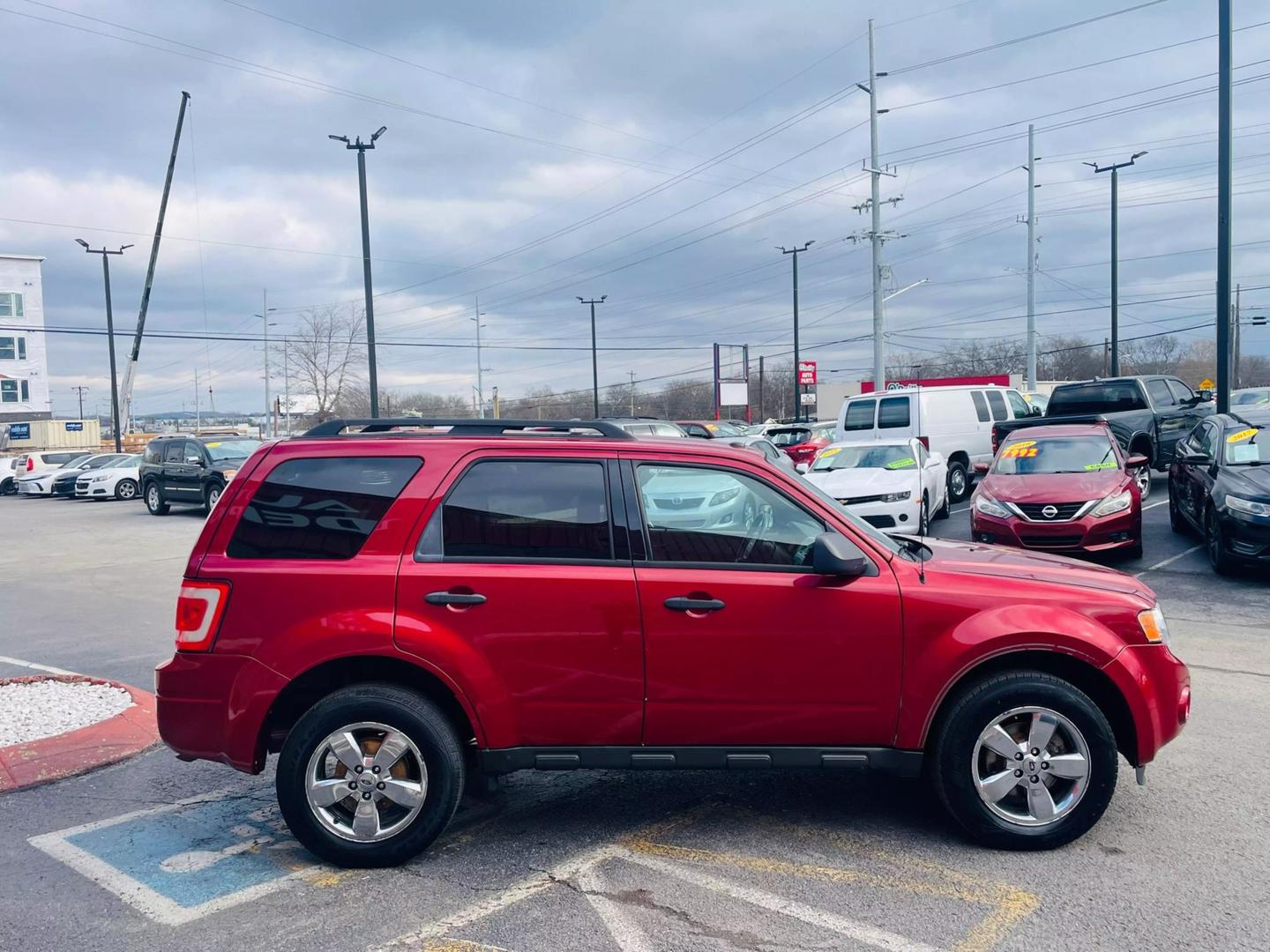 2011 Ford Escape XLT photo 5