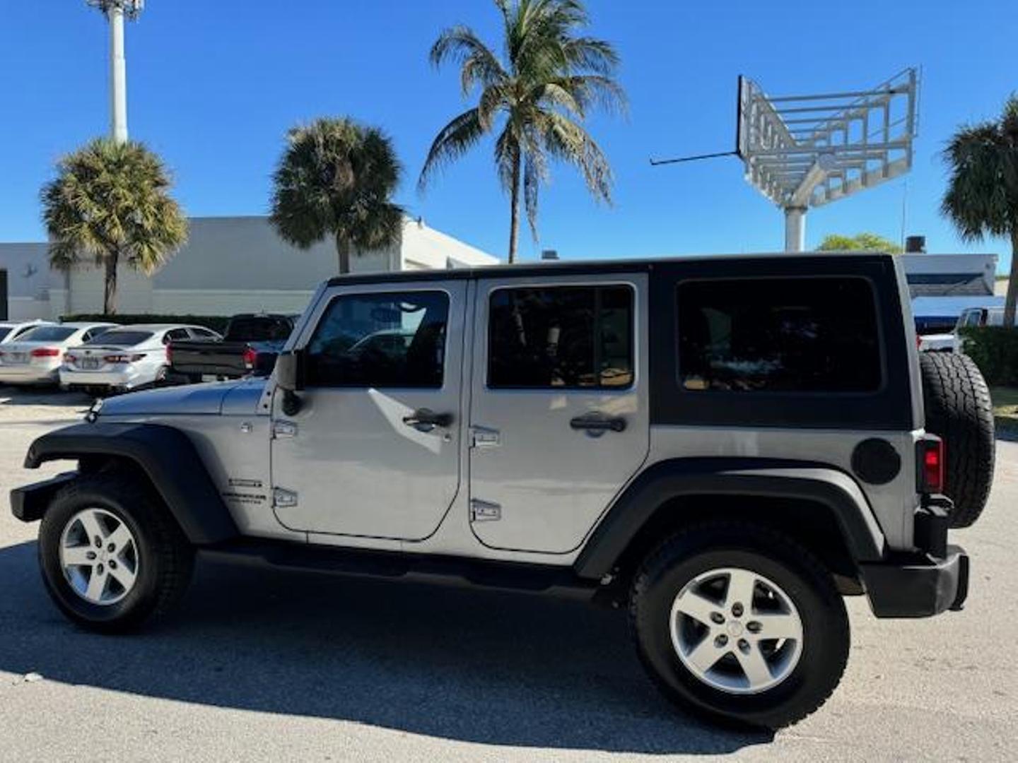 2015 Jeep Wrangler Unlimited Sport photo 10