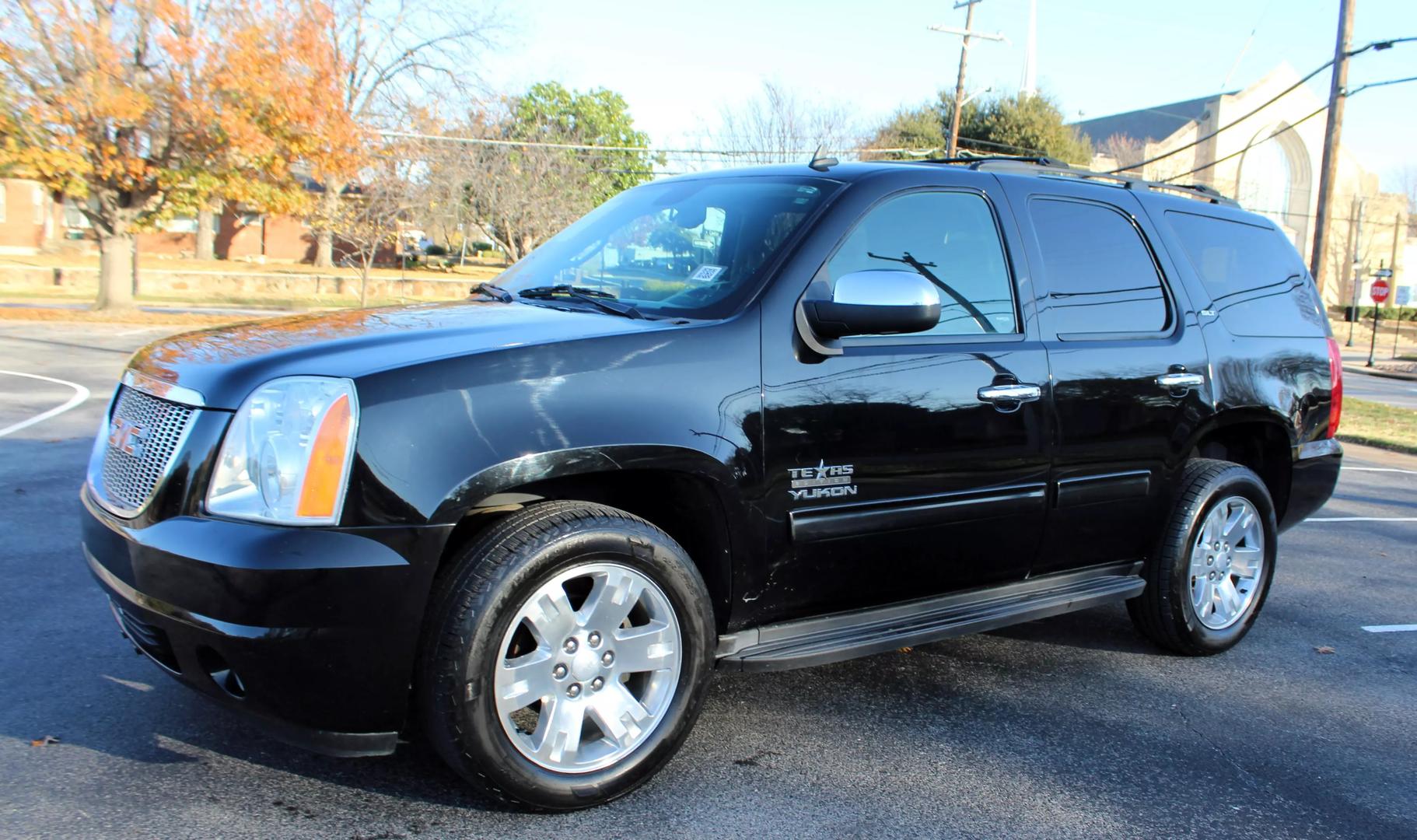 2014 GMC Yukon SLT photo 2